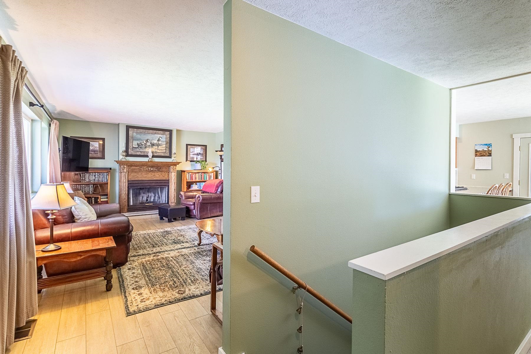 21 W Chattaroy Rd - Photo 5