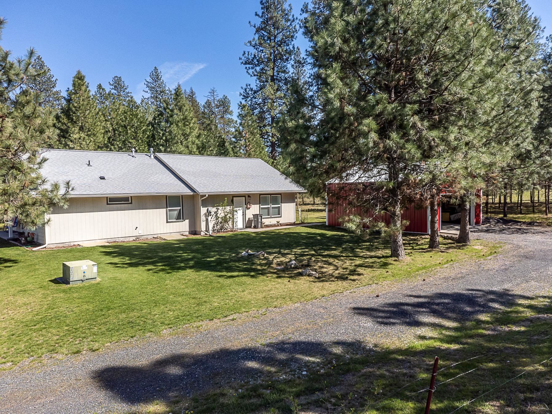 21 W Chattaroy Rd - Photo 44