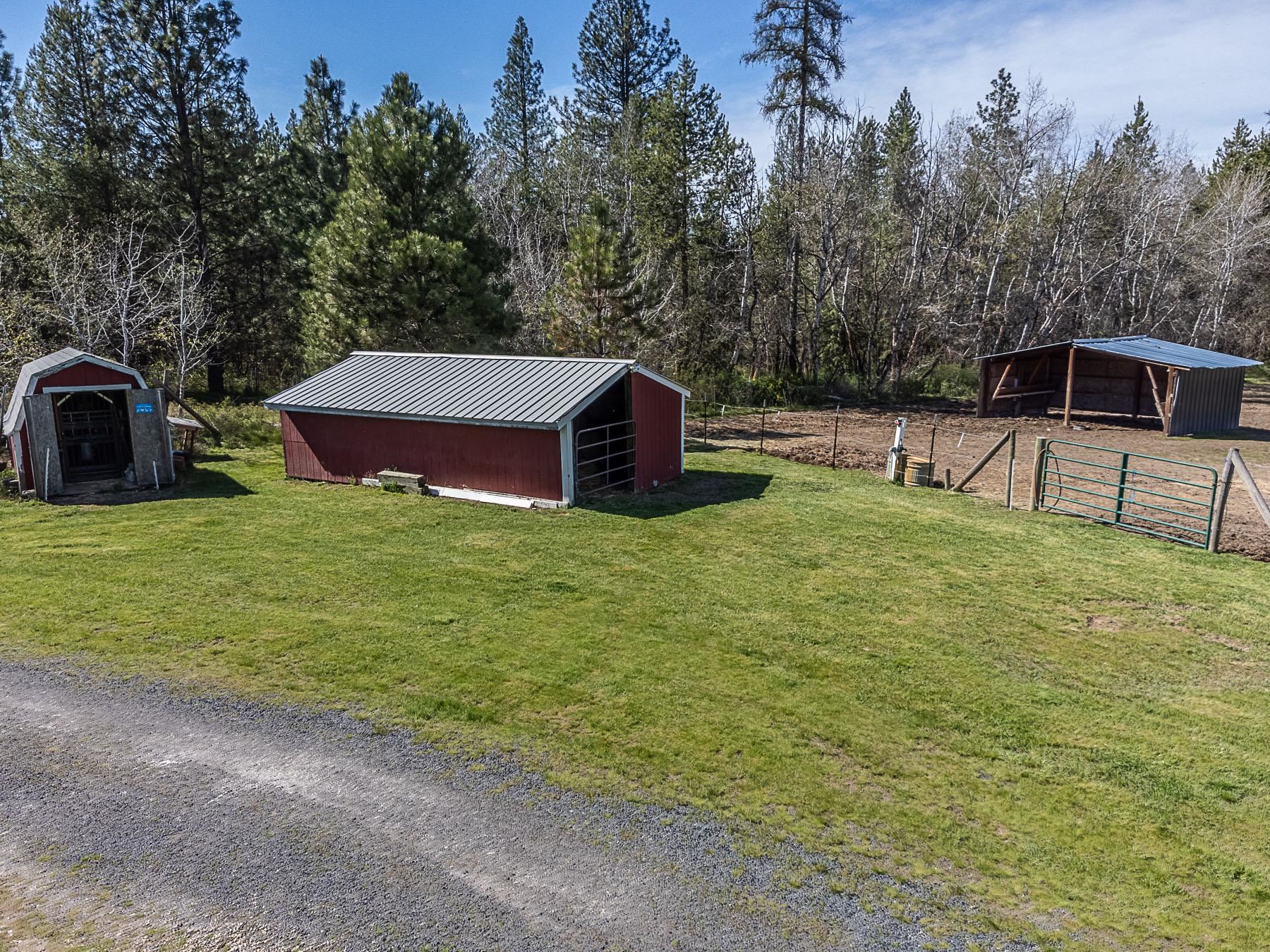 21 W Chattaroy Rd - Photo 49