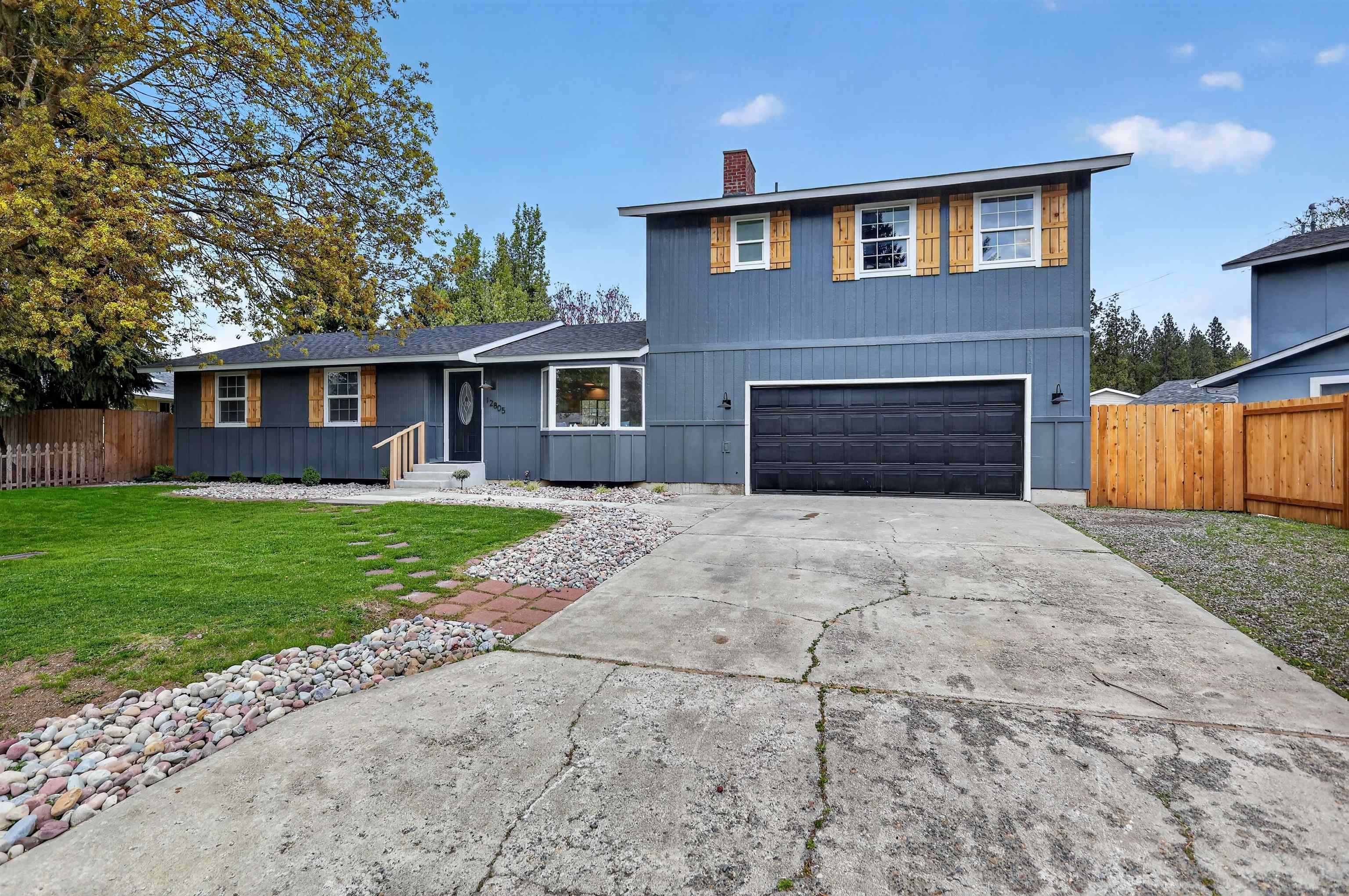 12805 E 29TH Ave - Photo 1
