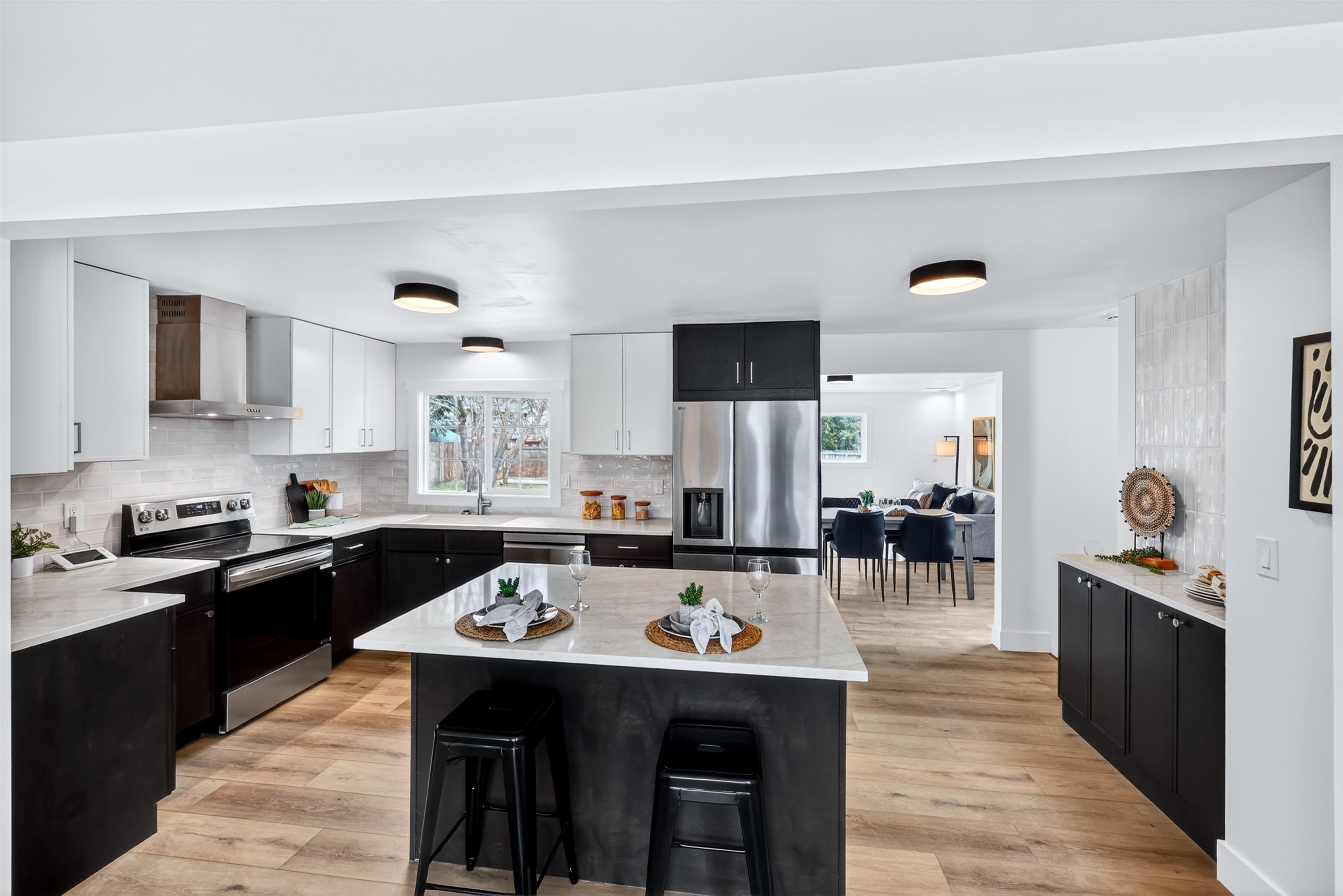 12805 E 29TH Ave - Photo 11