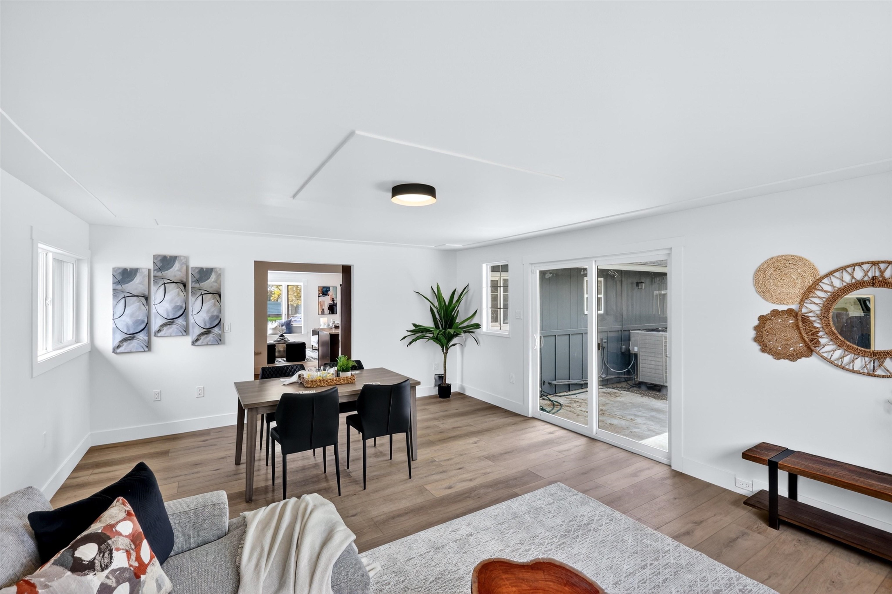 12805 E 29TH Ave - Photo 15