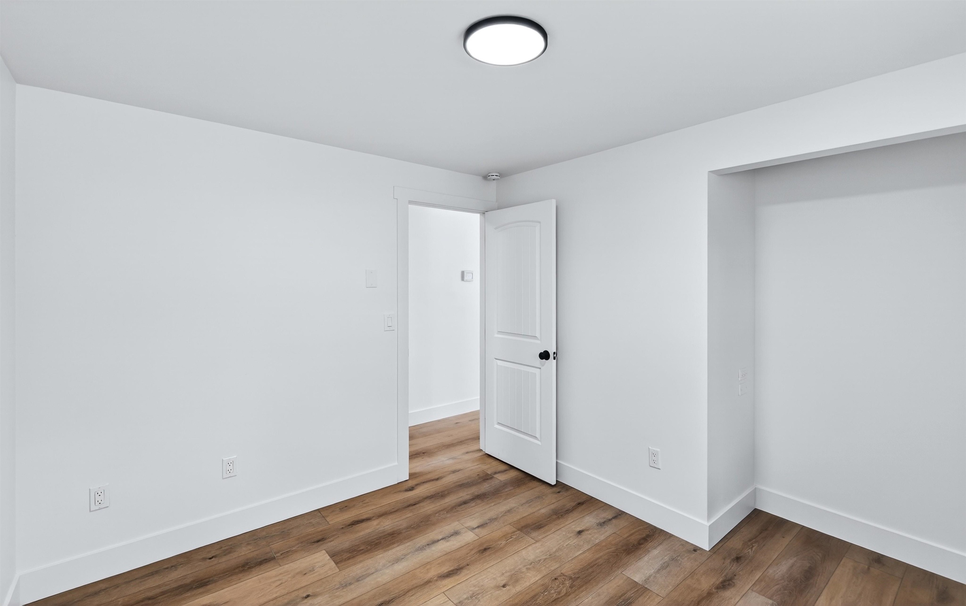 12805 E 29TH Ave - Photo 20