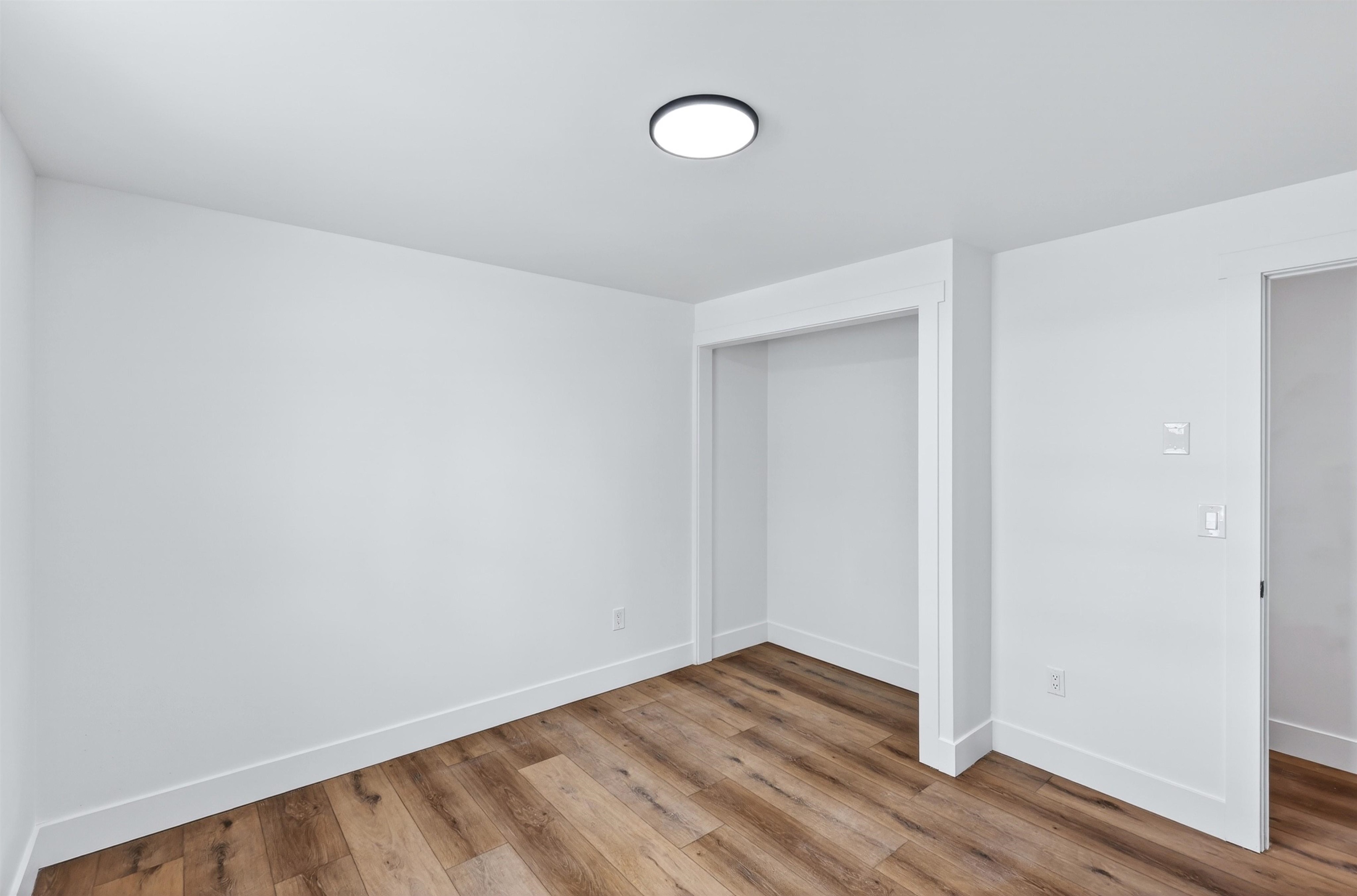 12805 E 29TH Ave - Photo 23