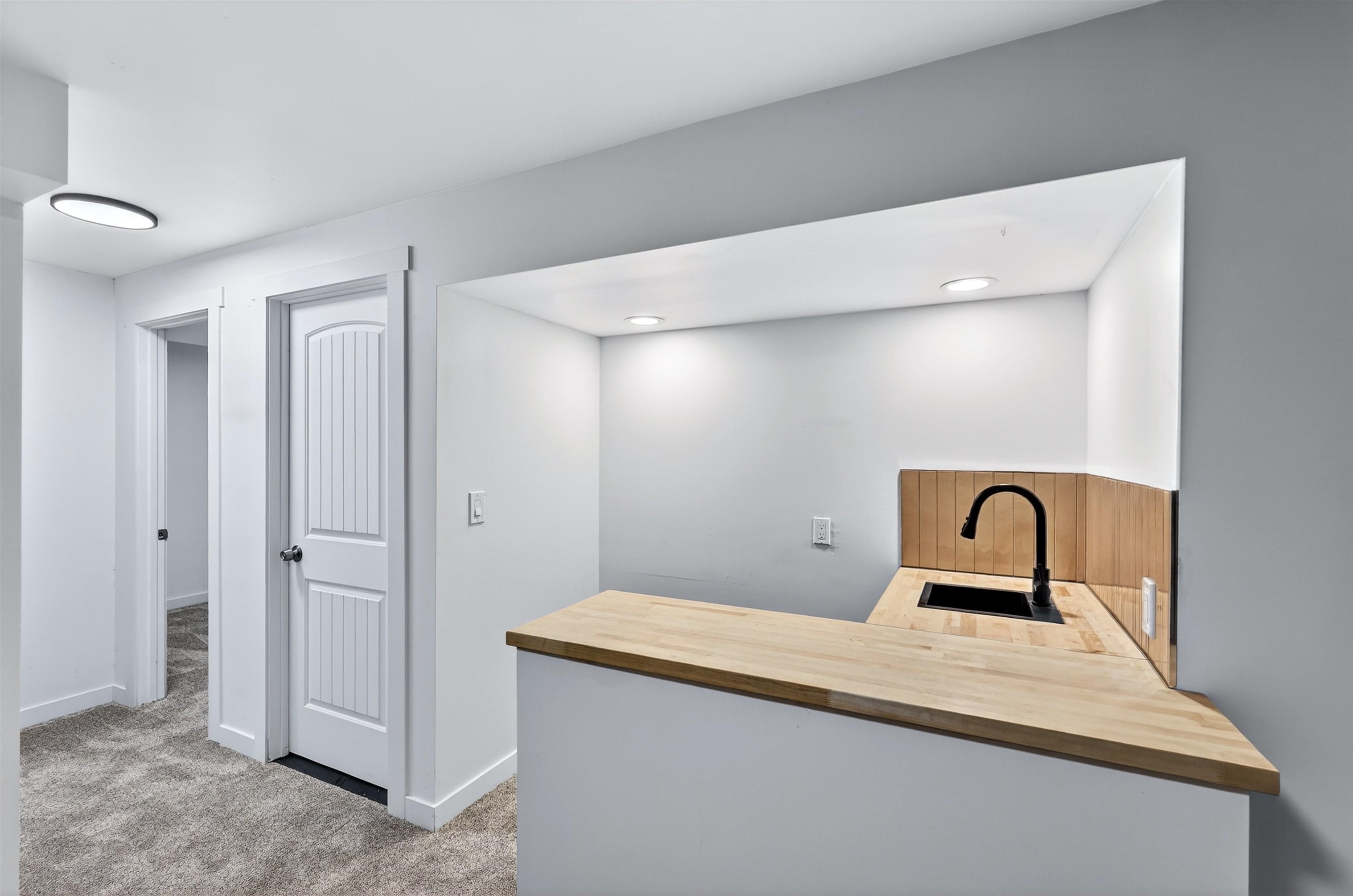 12805 E 29TH Ave - Photo 39