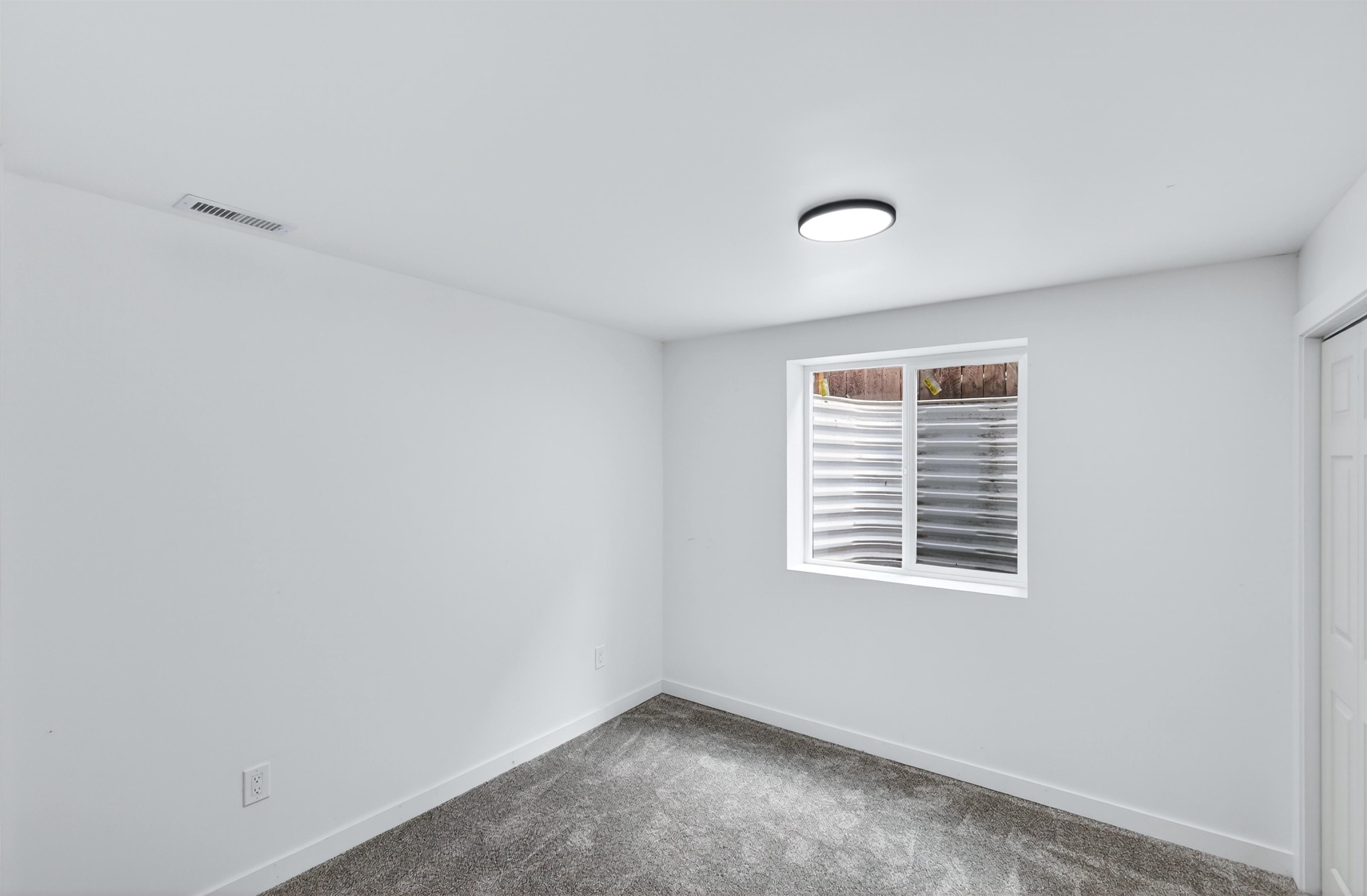 12805 E 29TH Ave - Photo 43