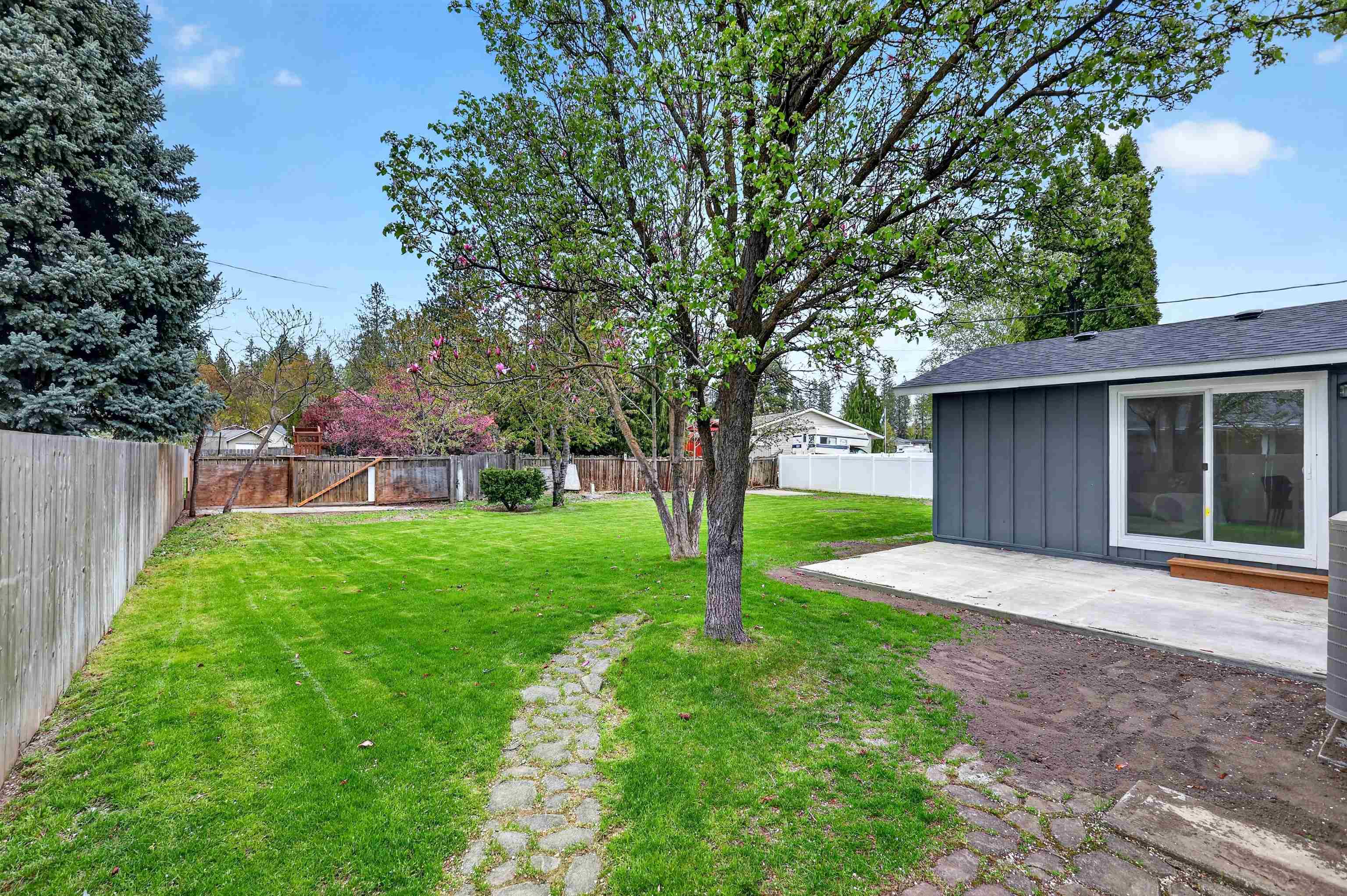 12805 E 29TH Ave - Photo 47