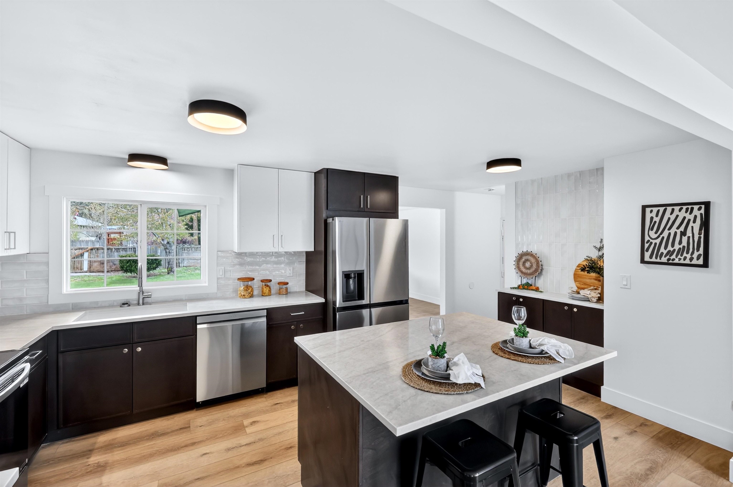 12805 E 29TH Ave - Photo 9
