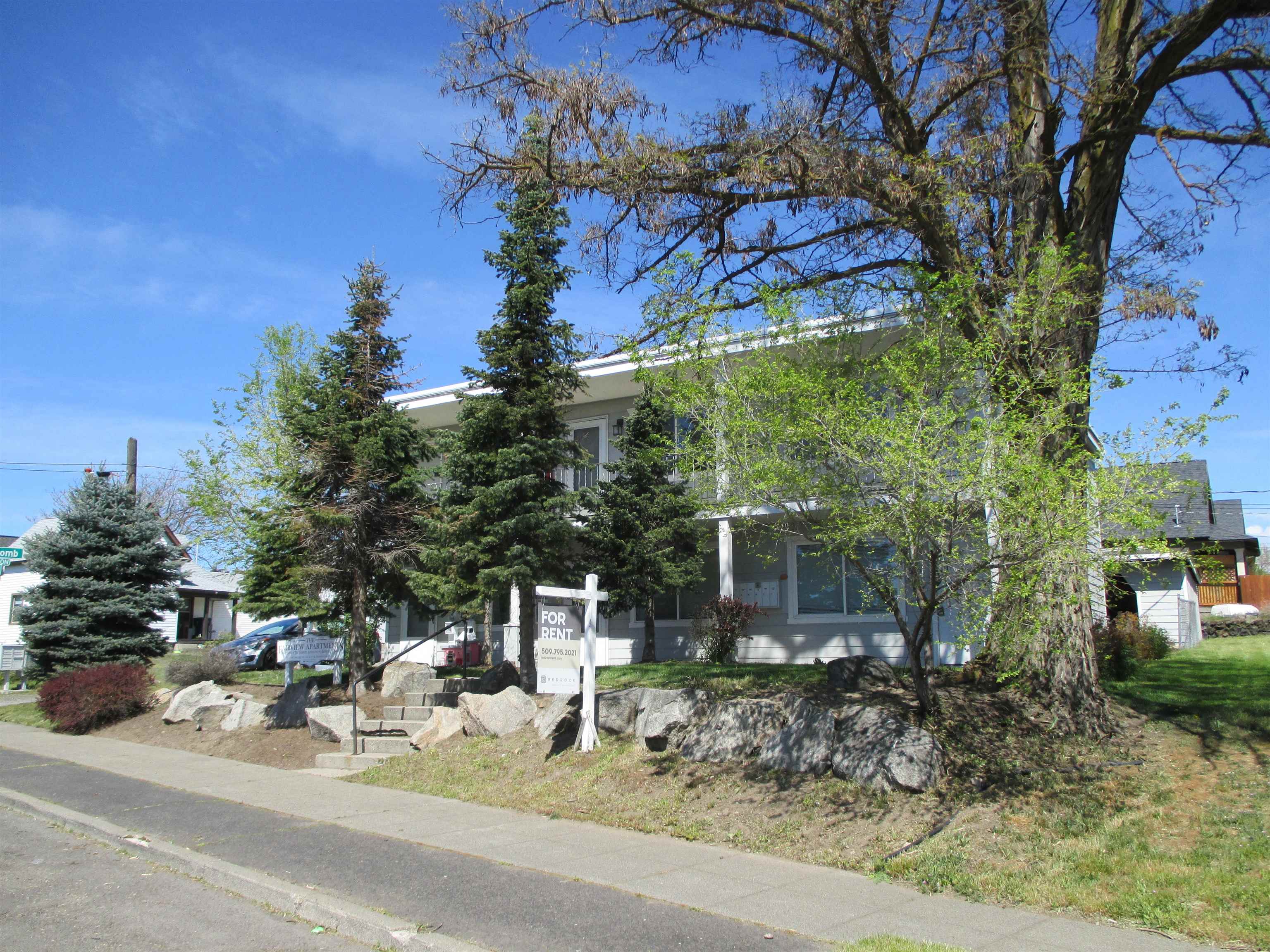 547 E Fairview Ave - Photo 1