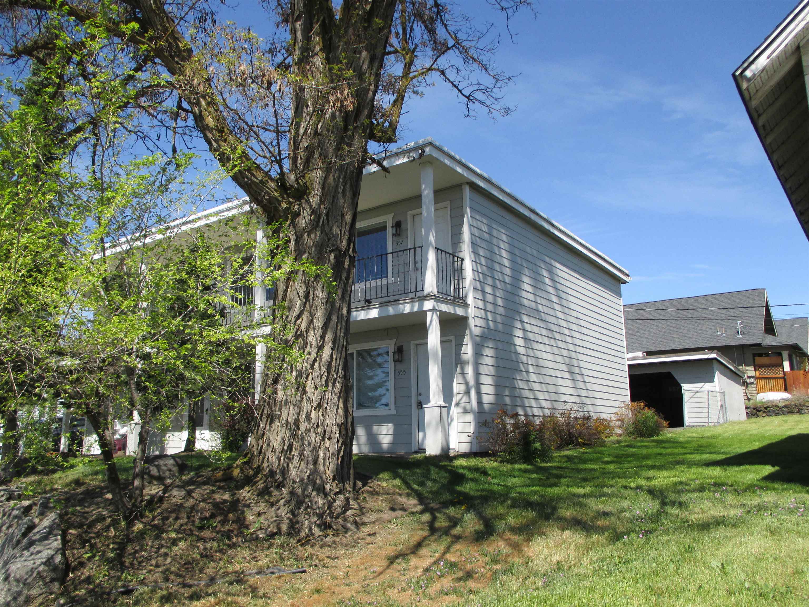 547 E Fairview Ave - Photo 2