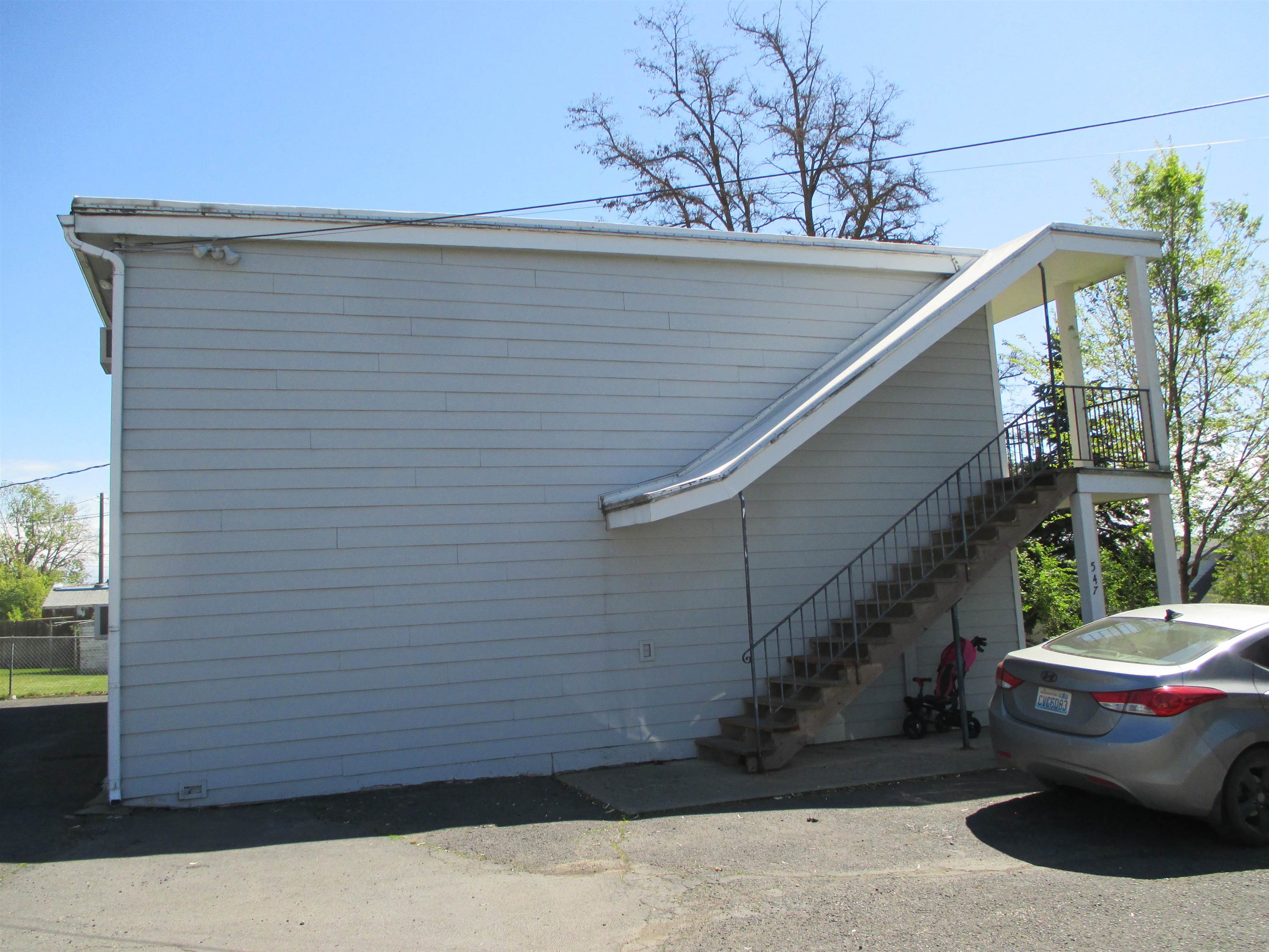 547 E Fairview Ave - Photo 4
