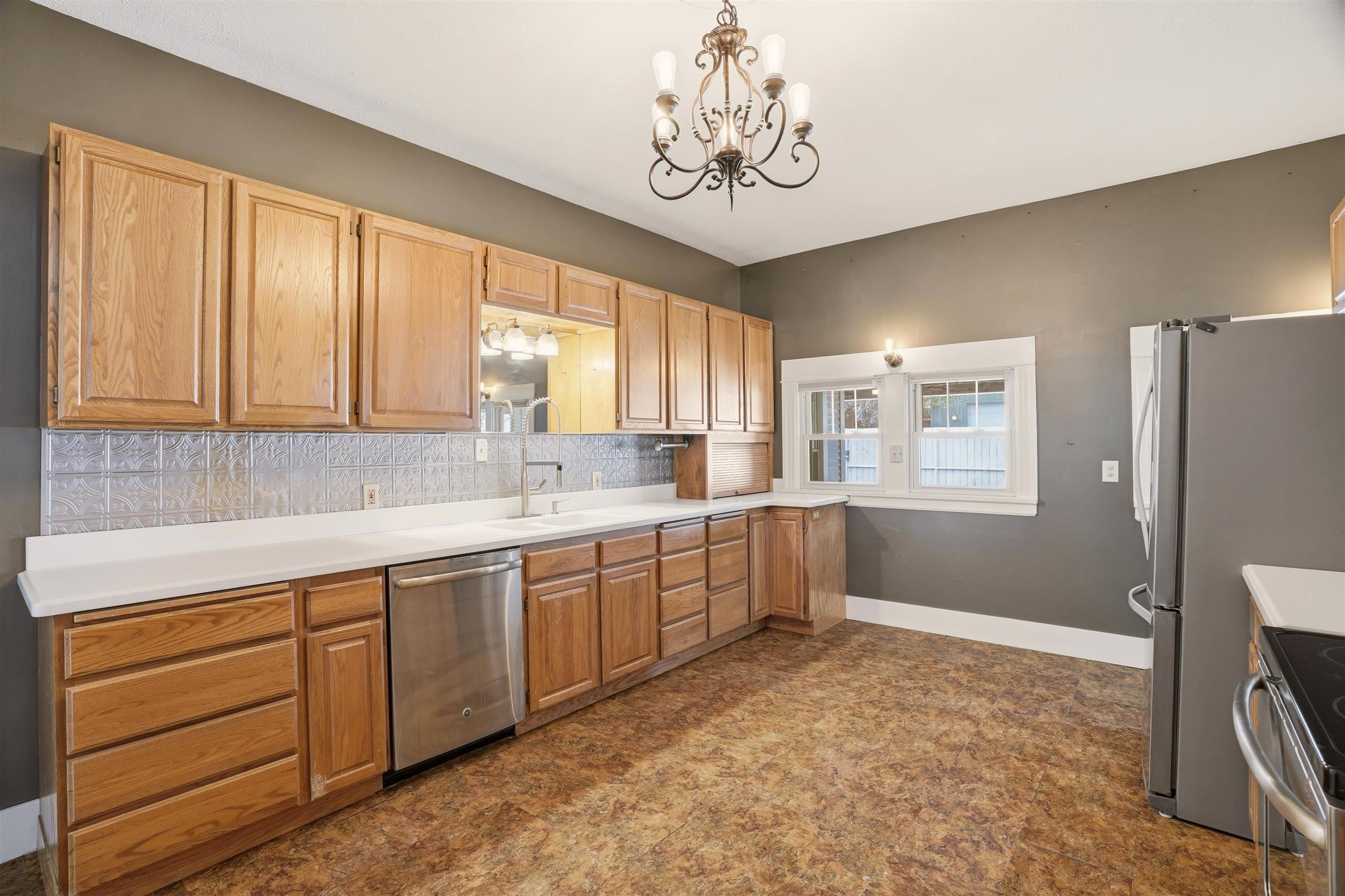 1613 W 11th Ave - Photo 13