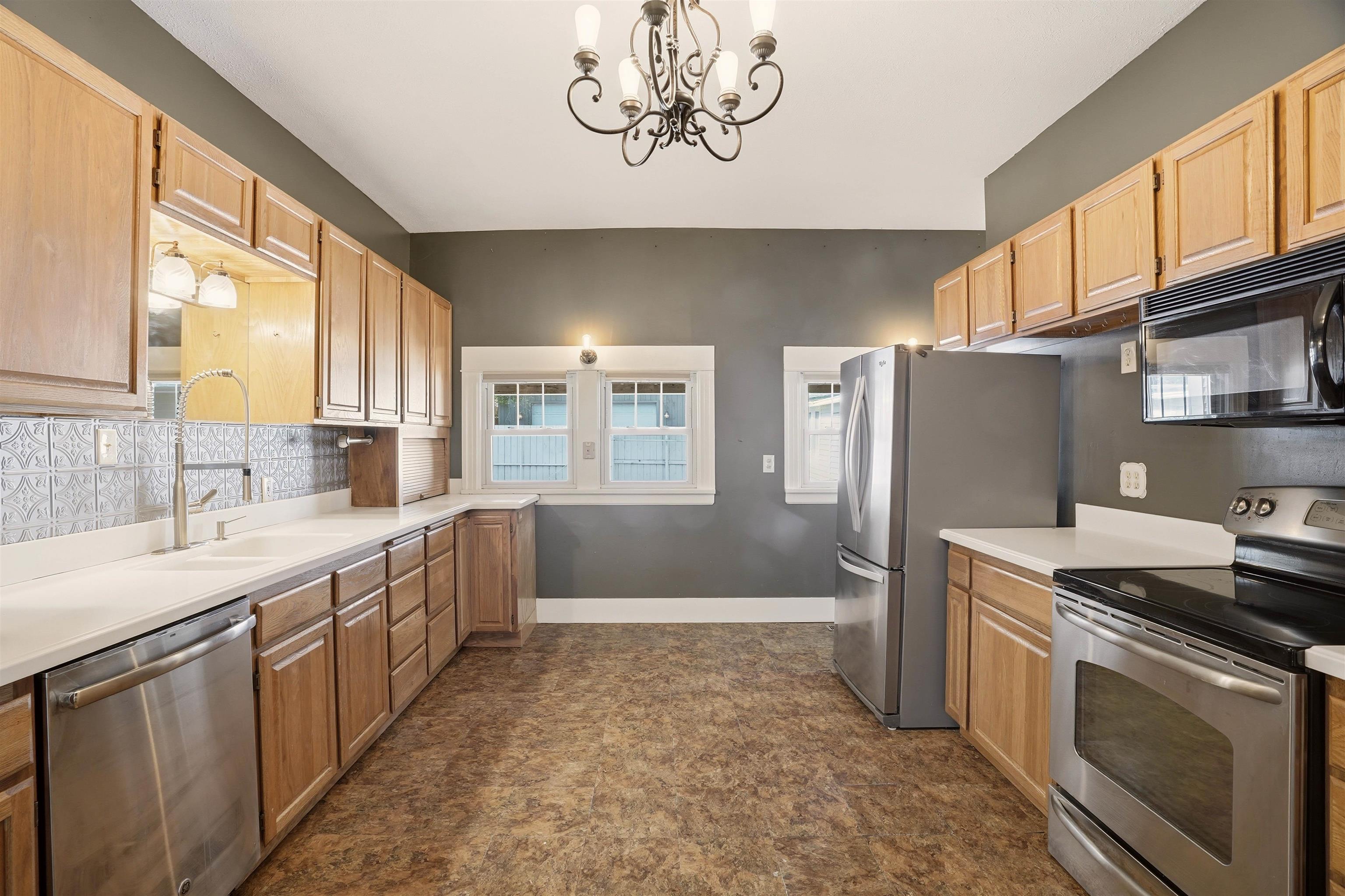 1613 W 11th Ave - Photo 14