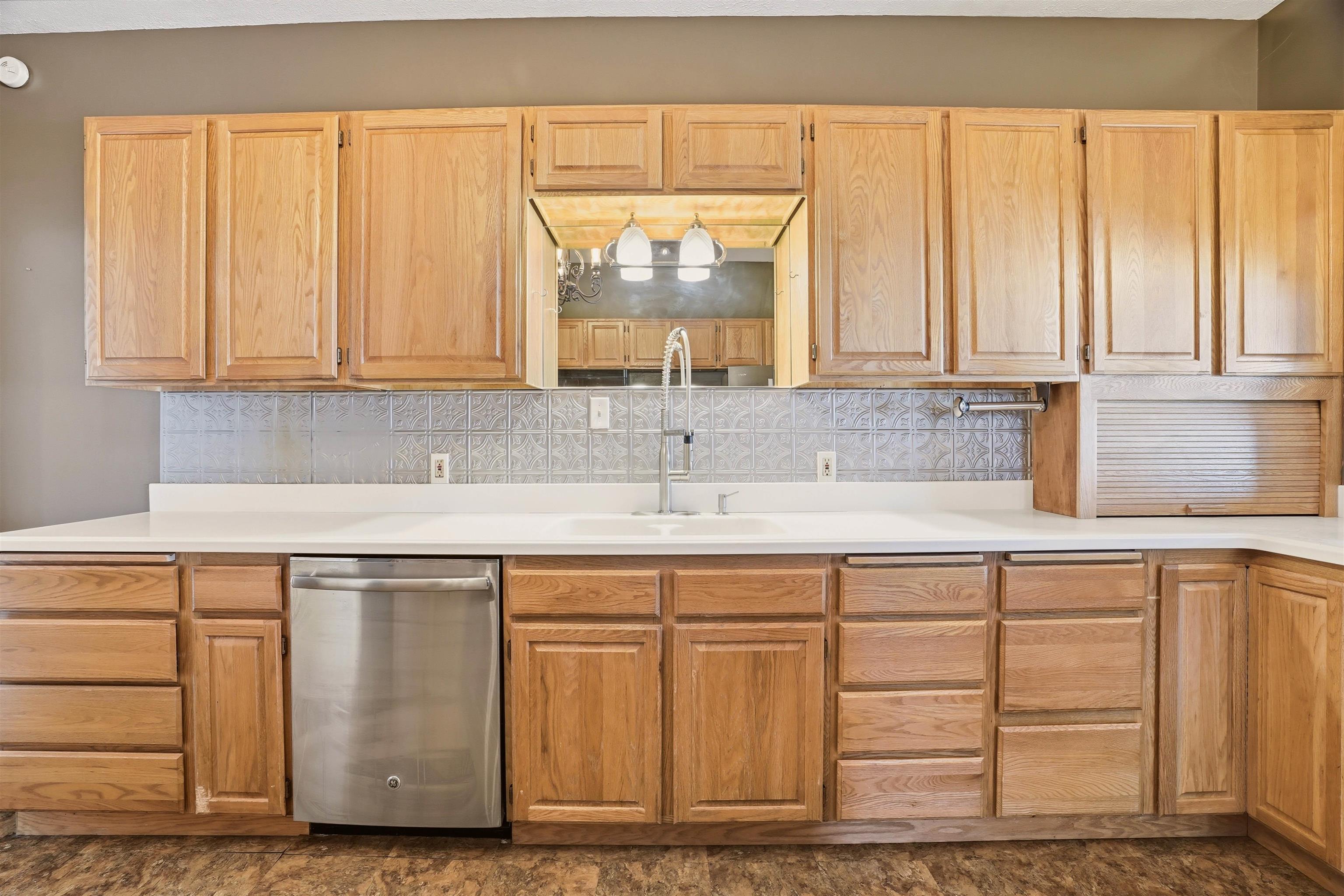 1613 W 11th Ave - Photo 18