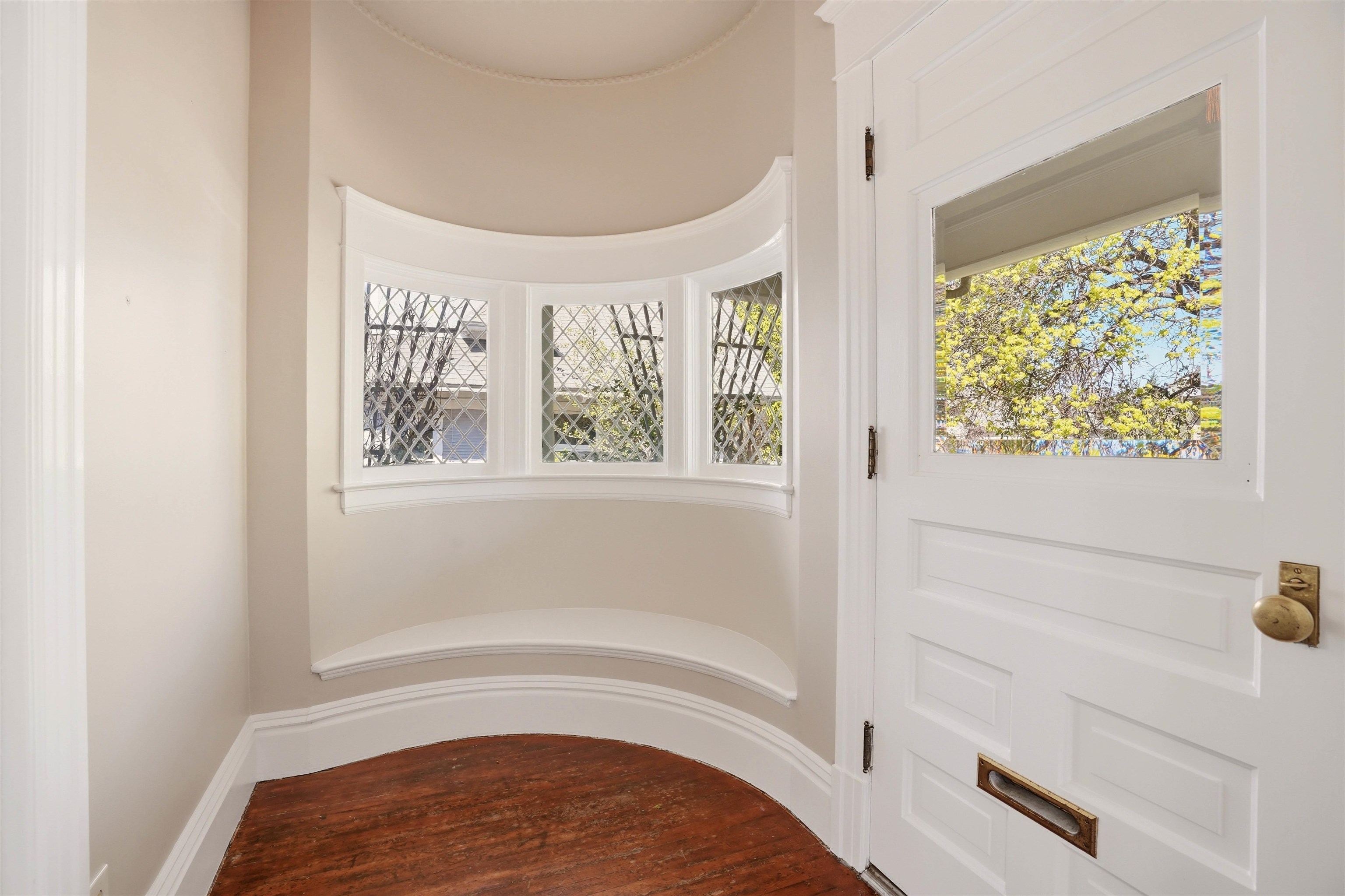 1613 W 11th Ave - Photo 5