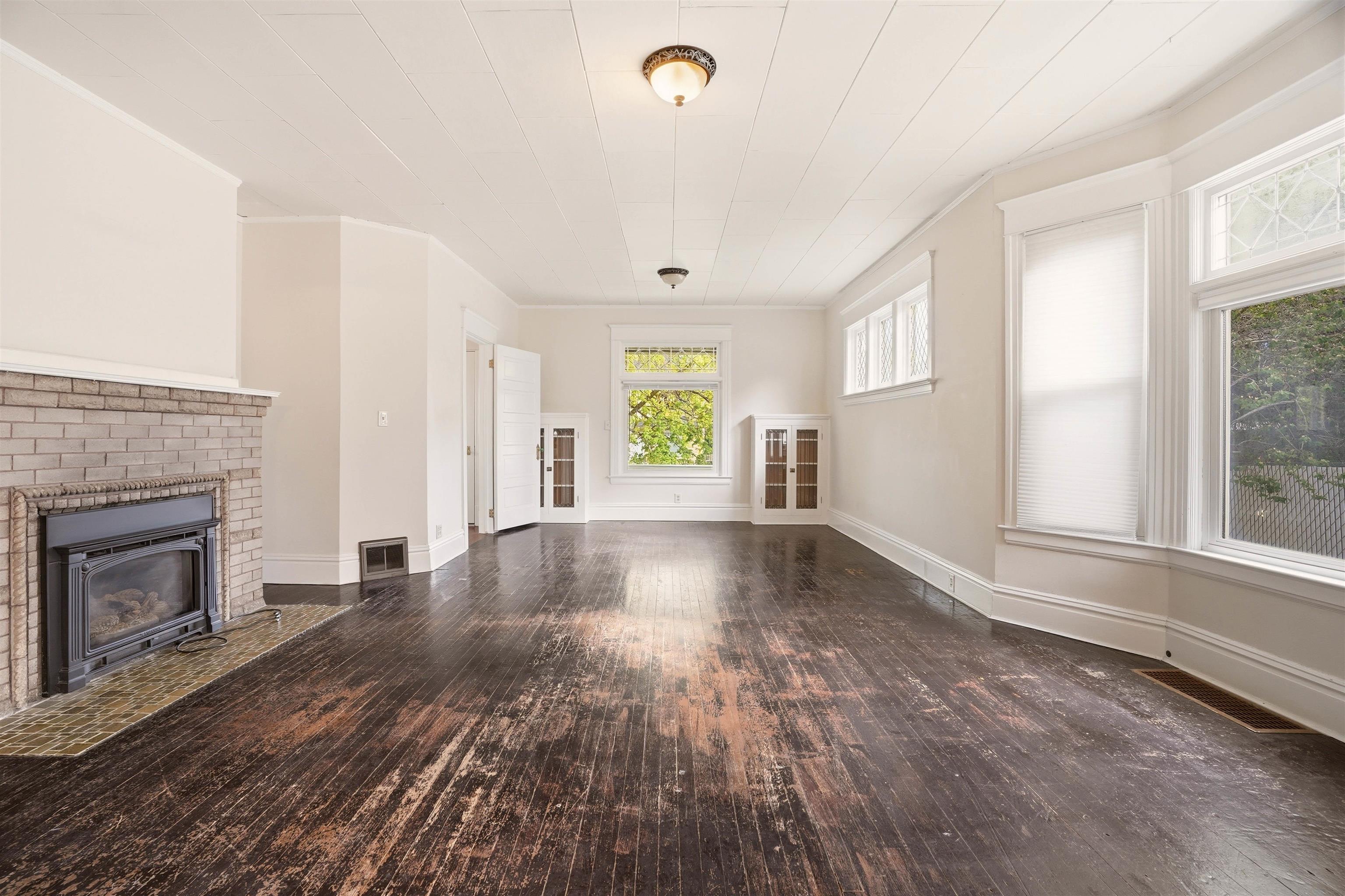 1613 W 11th Ave - Photo 9