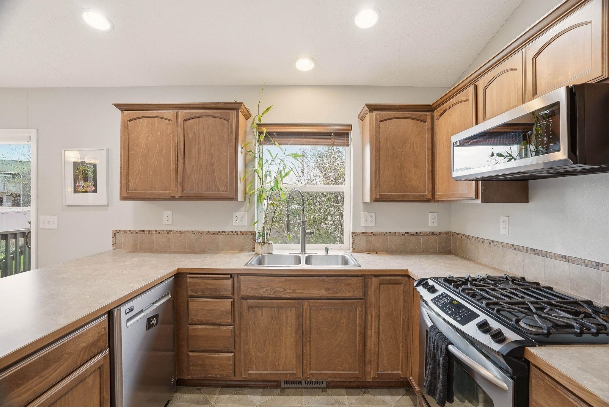 418 E Parker Dr - Photo 12