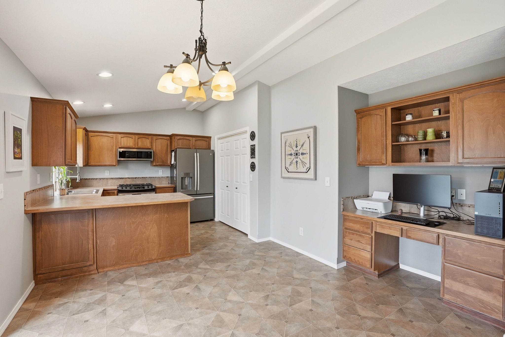 418 E Parker Dr - Photo 9