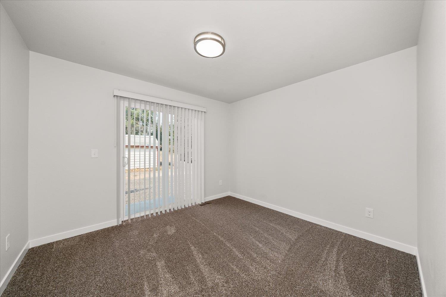 916 2nd St - Photo 16