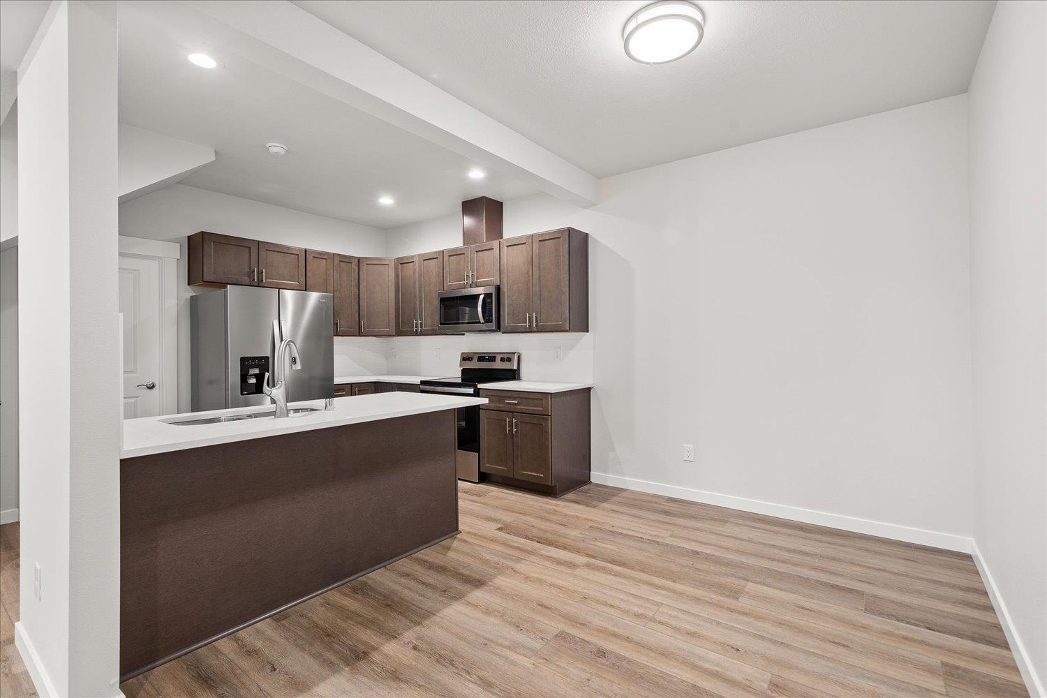 916 2nd St - Photo 5