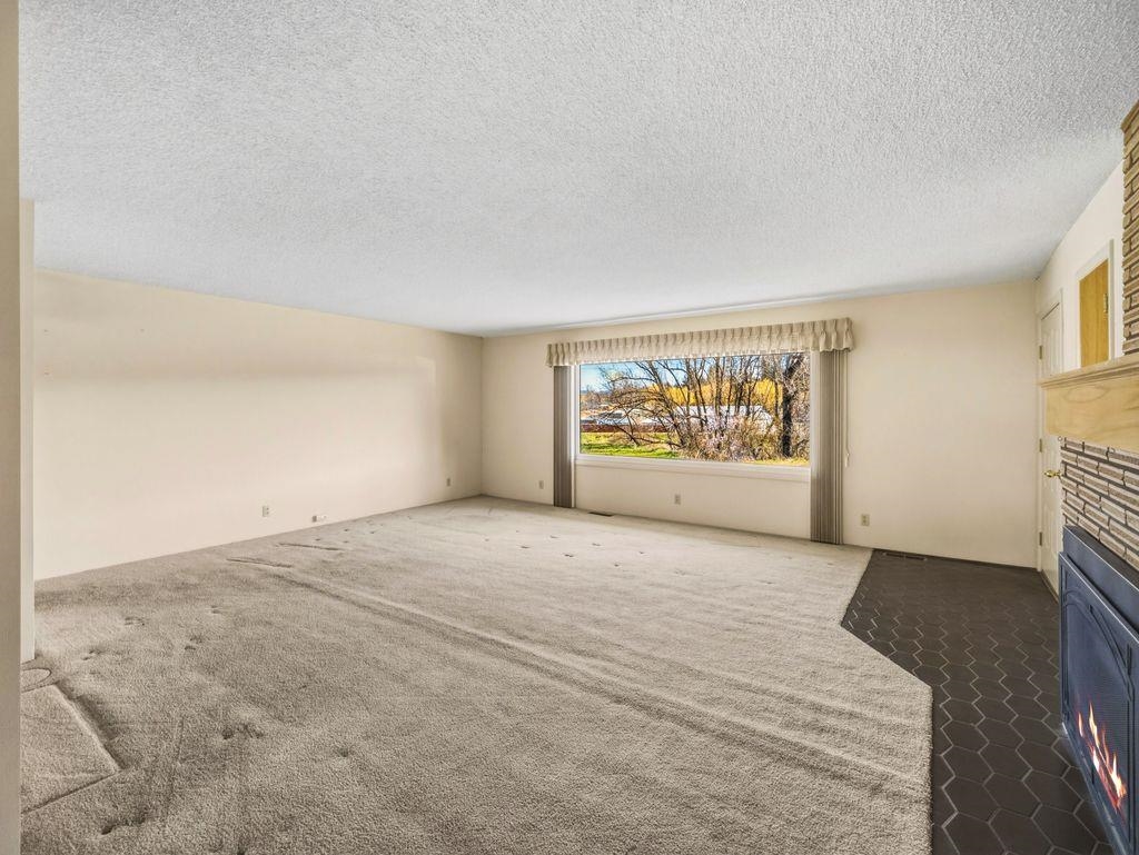 218 S River St - Photo 6