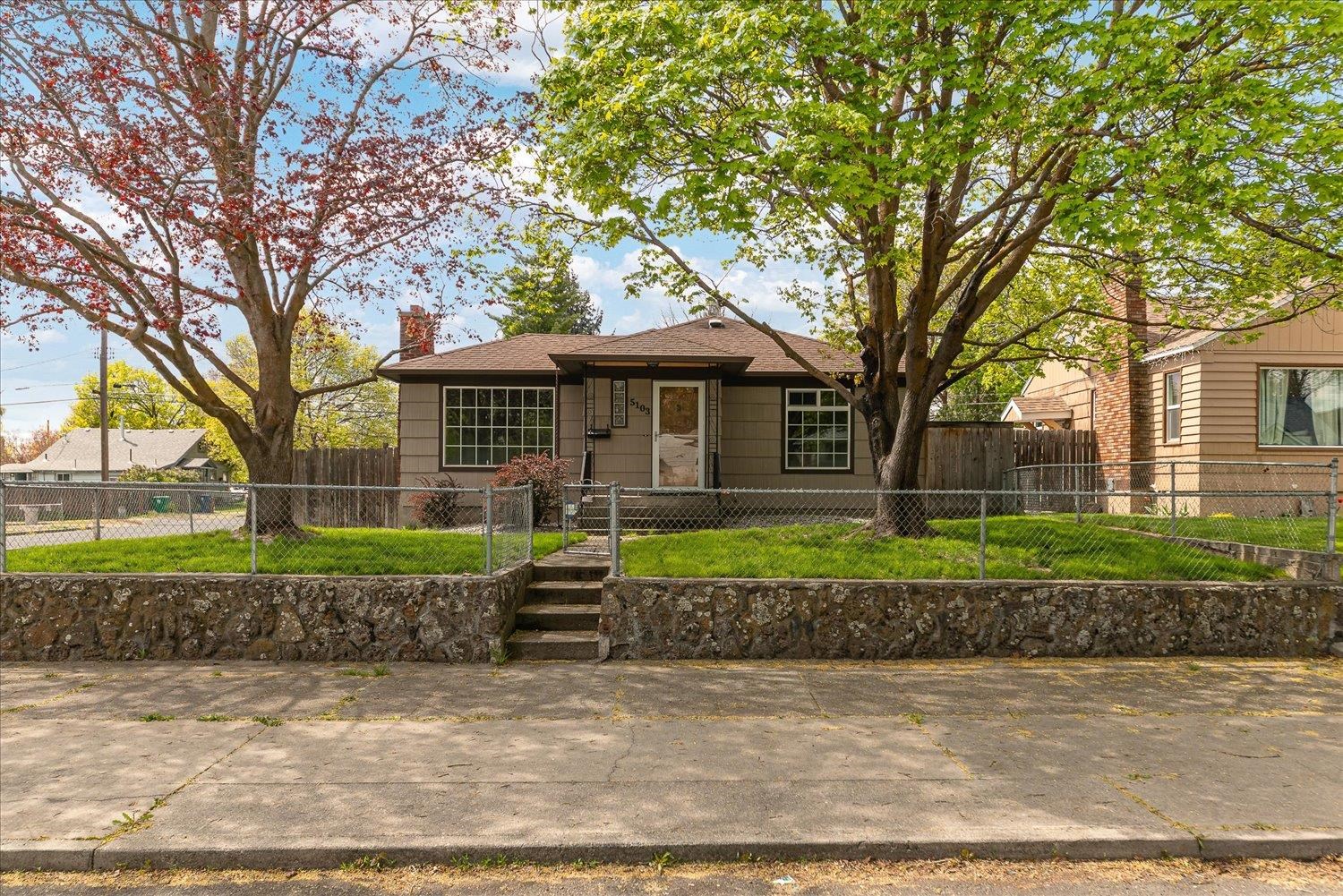 5103 N Post St - Photo 2