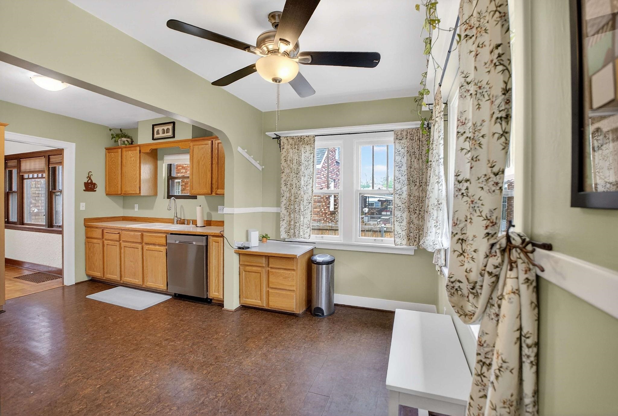 2618 N HOWARD St - Photo 15