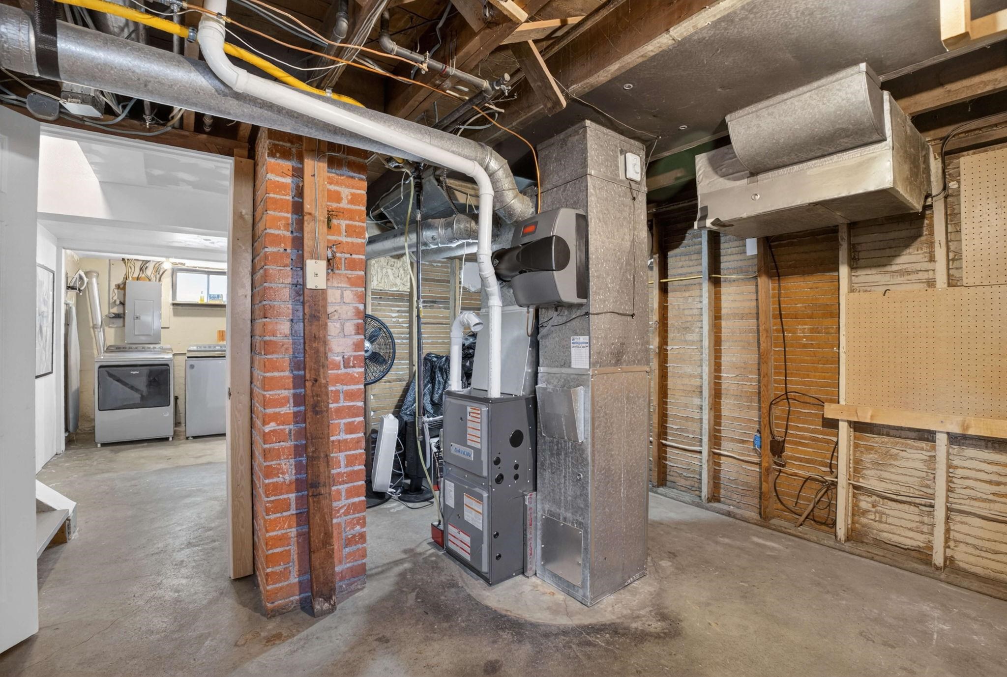 2618 N HOWARD St - Photo 37