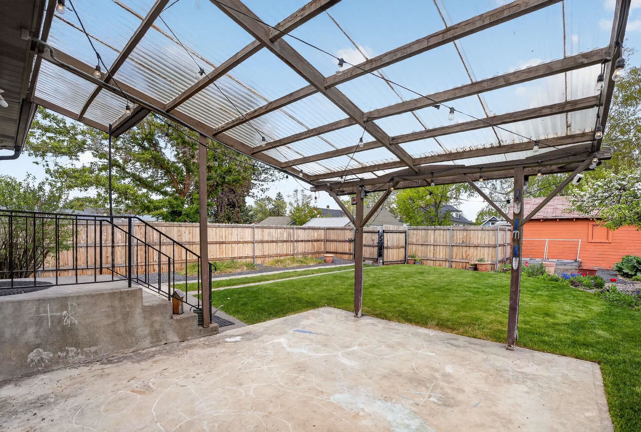 2618 N HOWARD St - Photo 40
