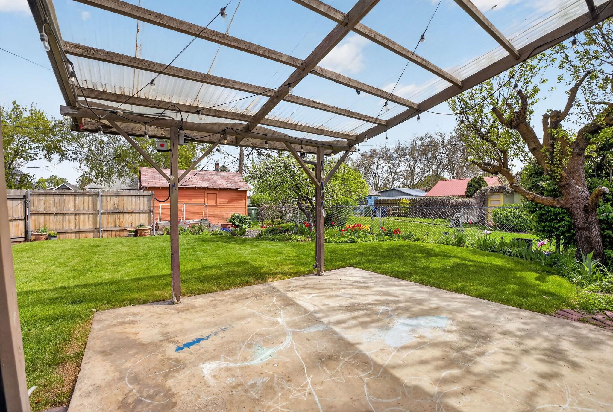 2618 N HOWARD St - Photo 41