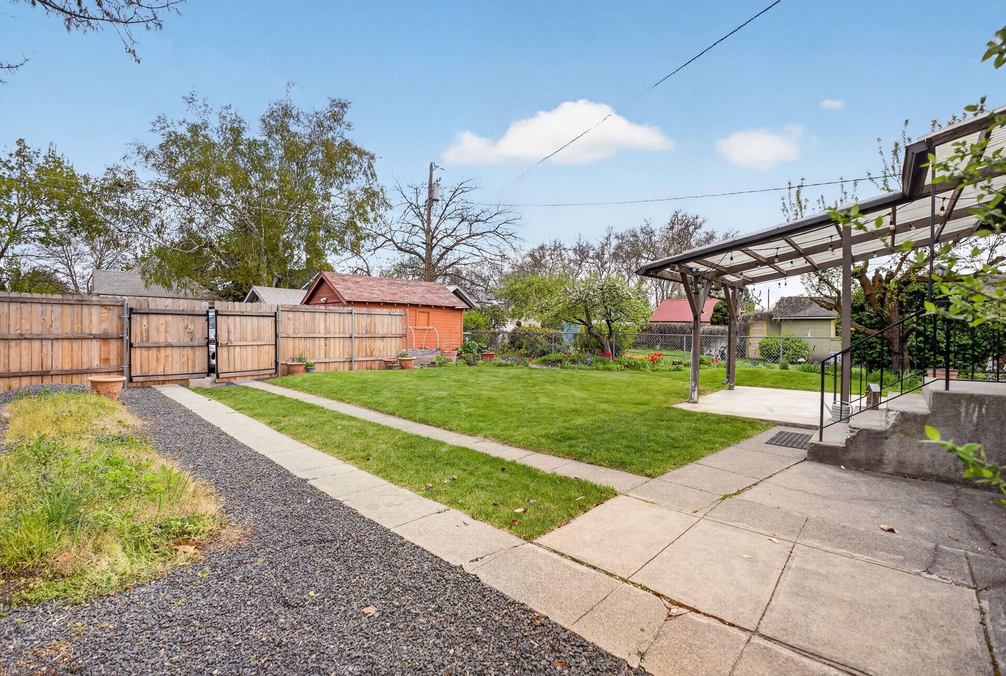 2618 N HOWARD St - Photo 42
