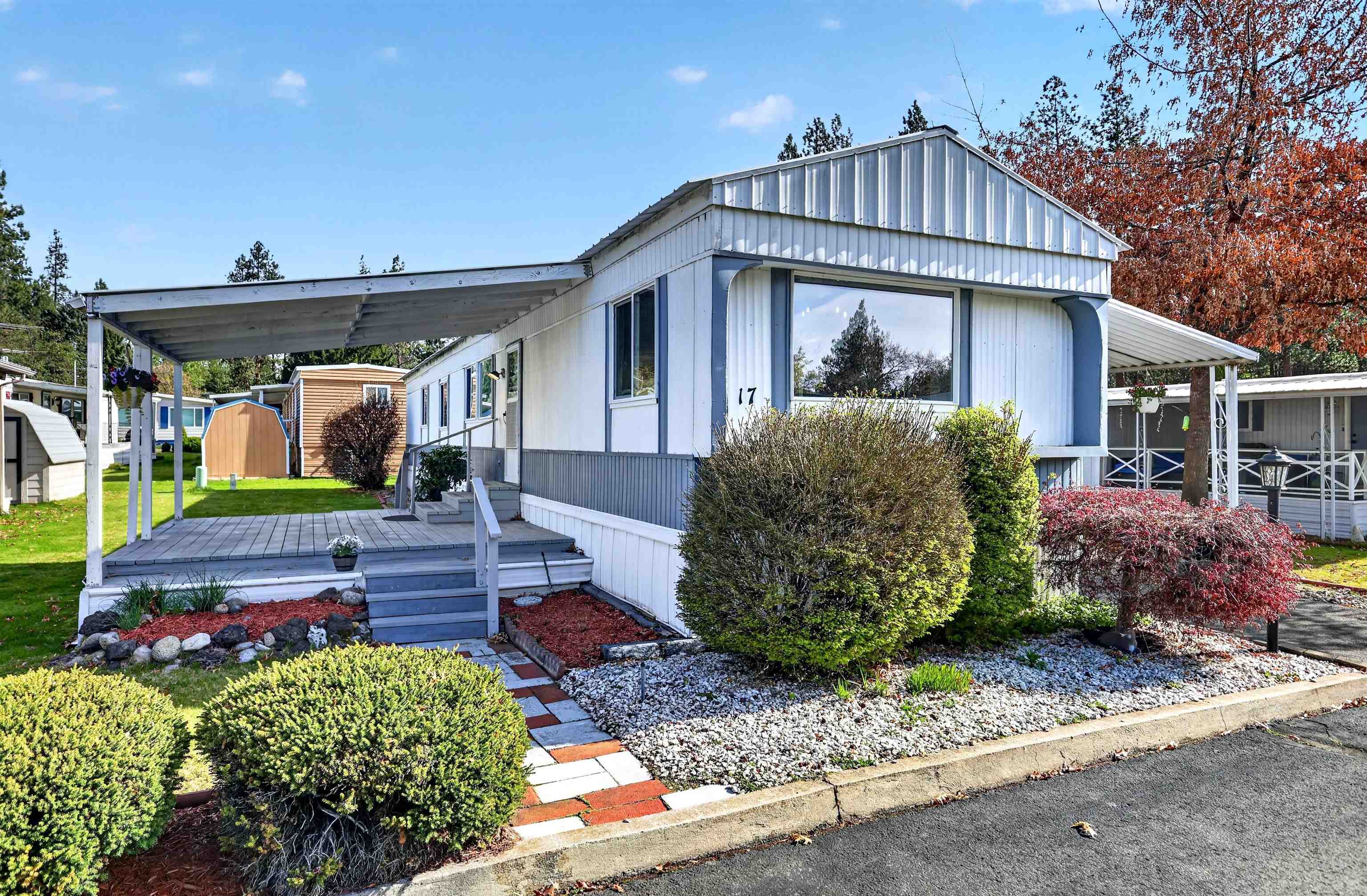 208 S Neyland Rd - Photo 1