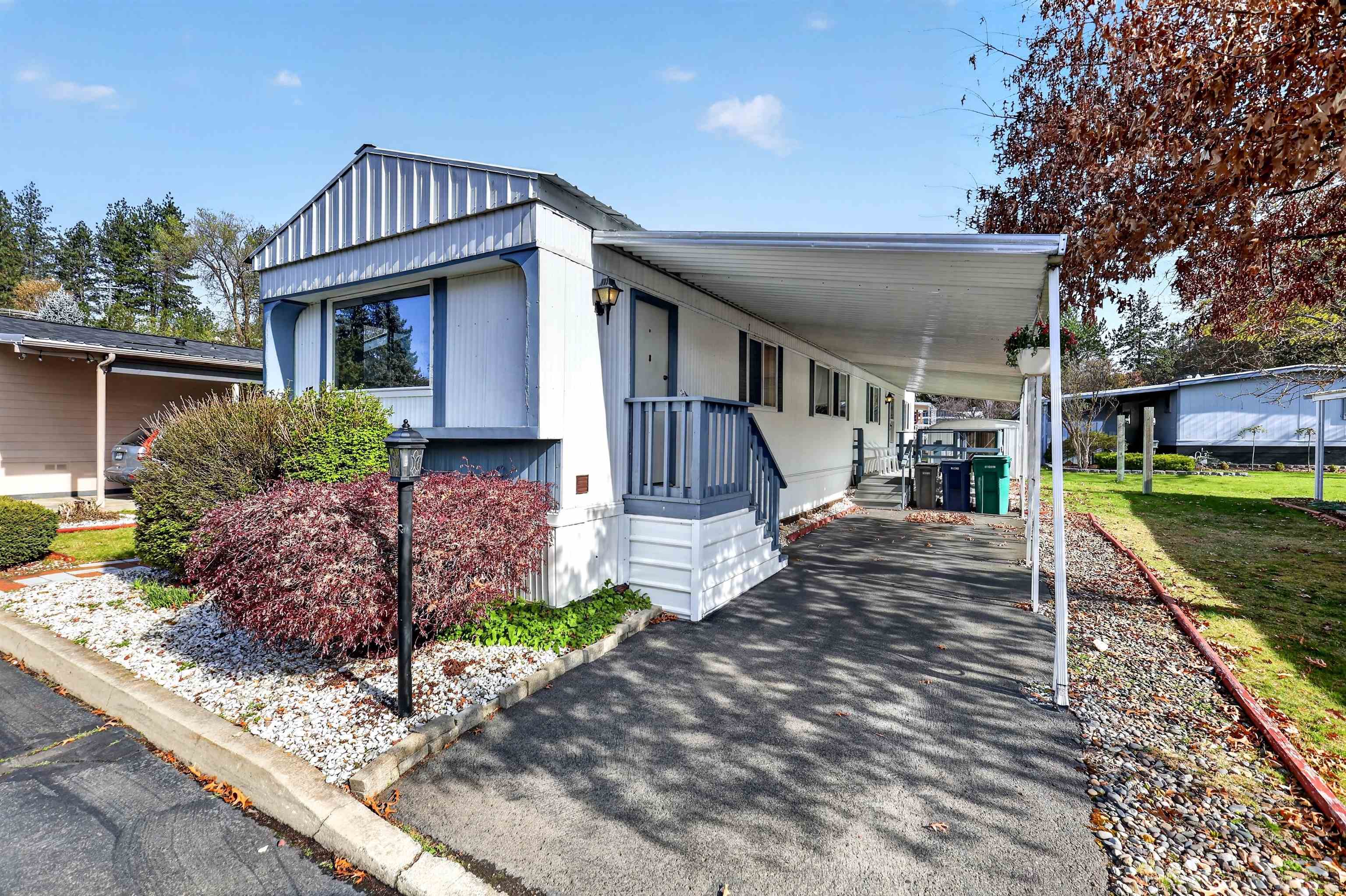 208 S Neyland Rd - Photo 2
