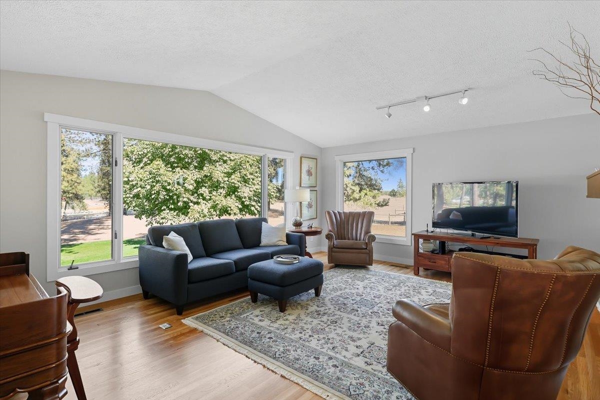 817 W White Rd - Photo 4