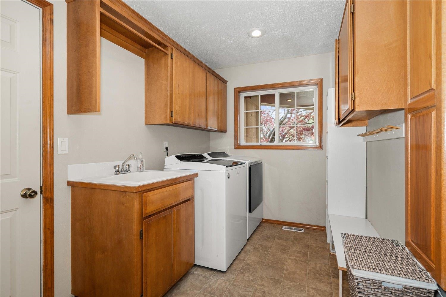 4511 E 40TH Ave - Photo 11