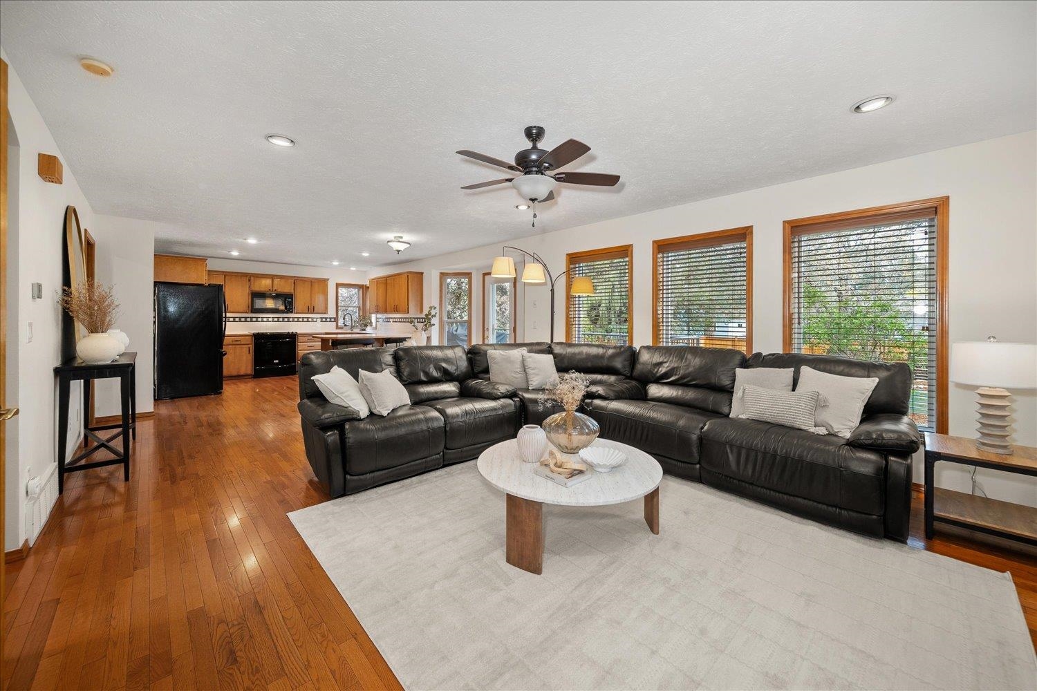 4511 E 40TH Ave - Photo 9