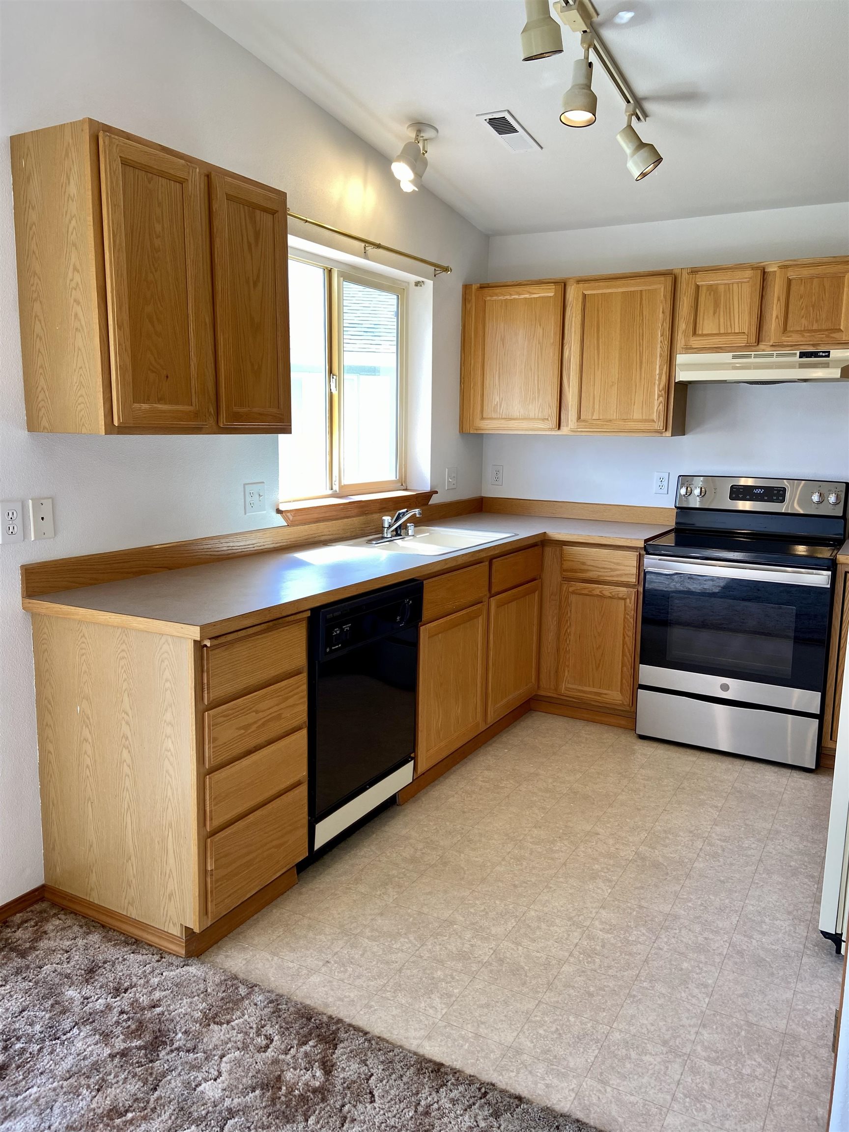 23026 E Oldenburg Ln - Photo 17