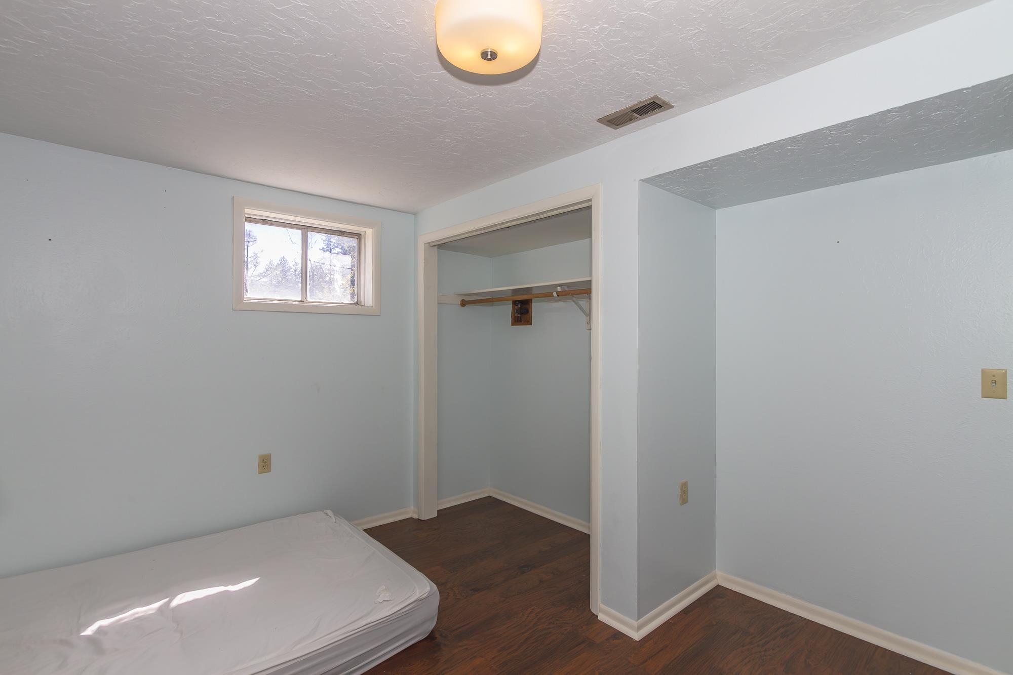 1140 S Pine St - Photo 36