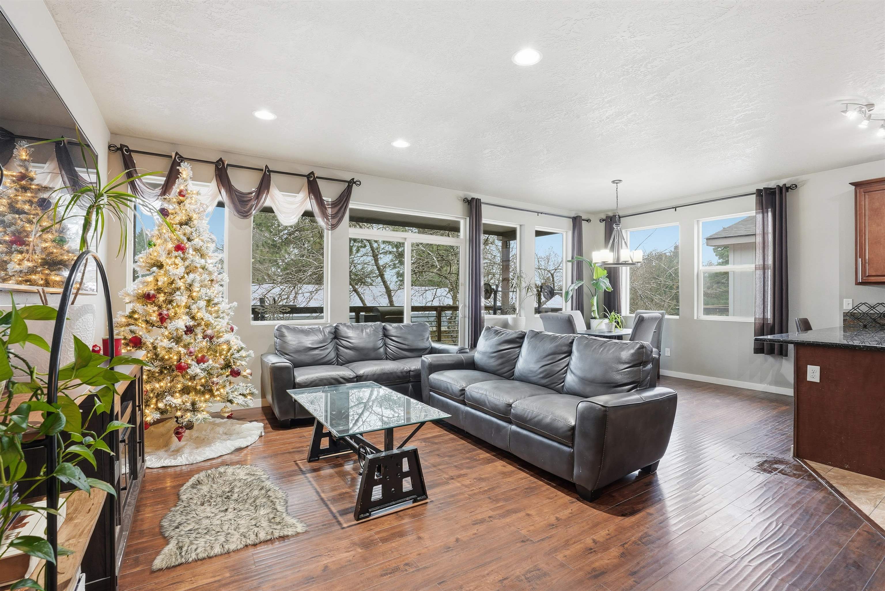 2919 E 12th Ave - Photo 4