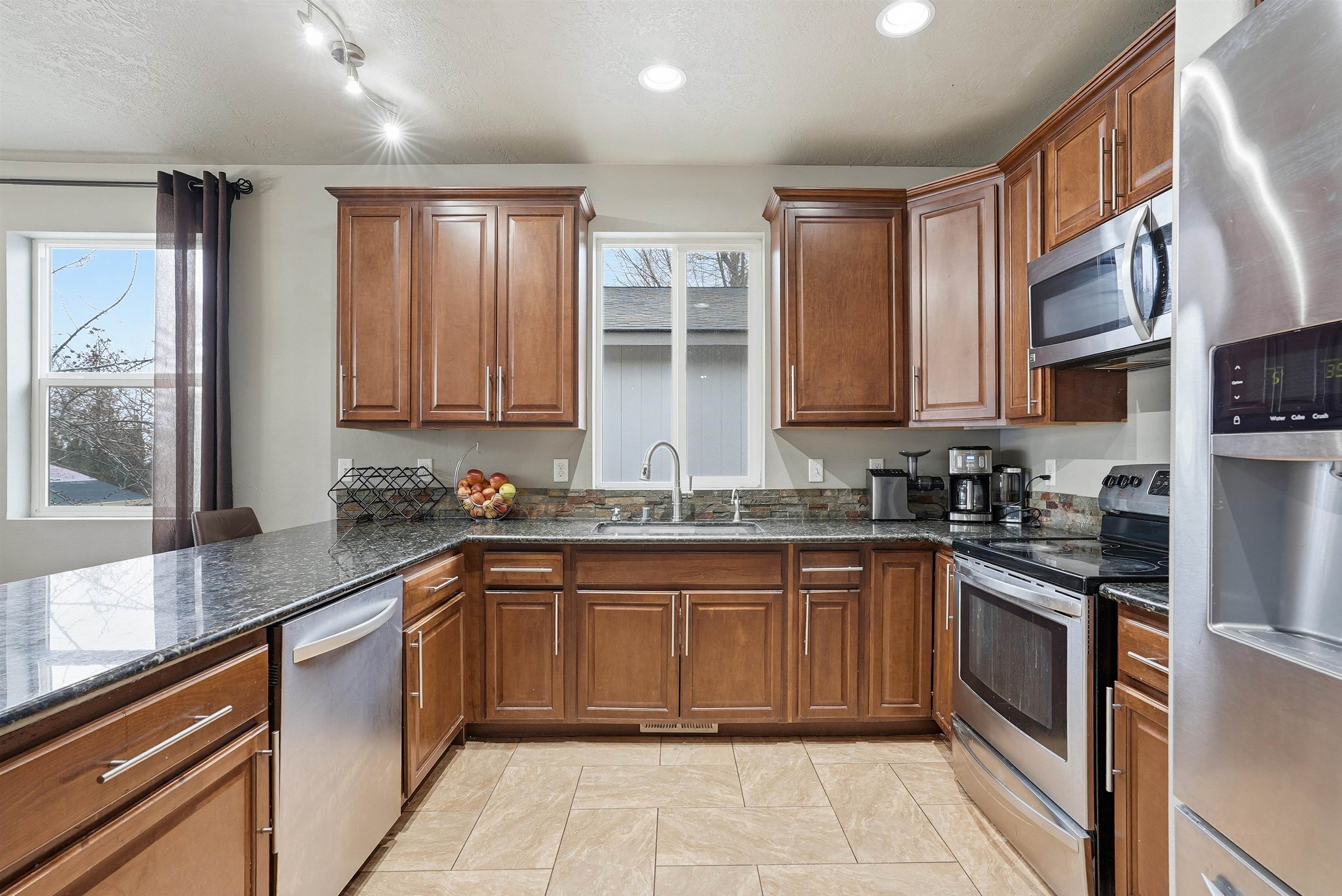 2919 E 12th Ave - Photo 7
