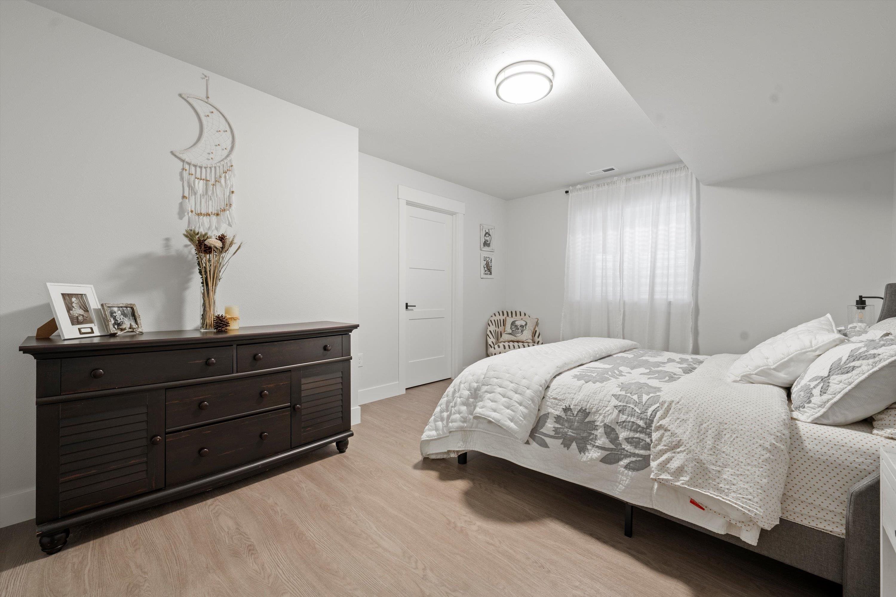 916 E Farwell Rd - Photo 30