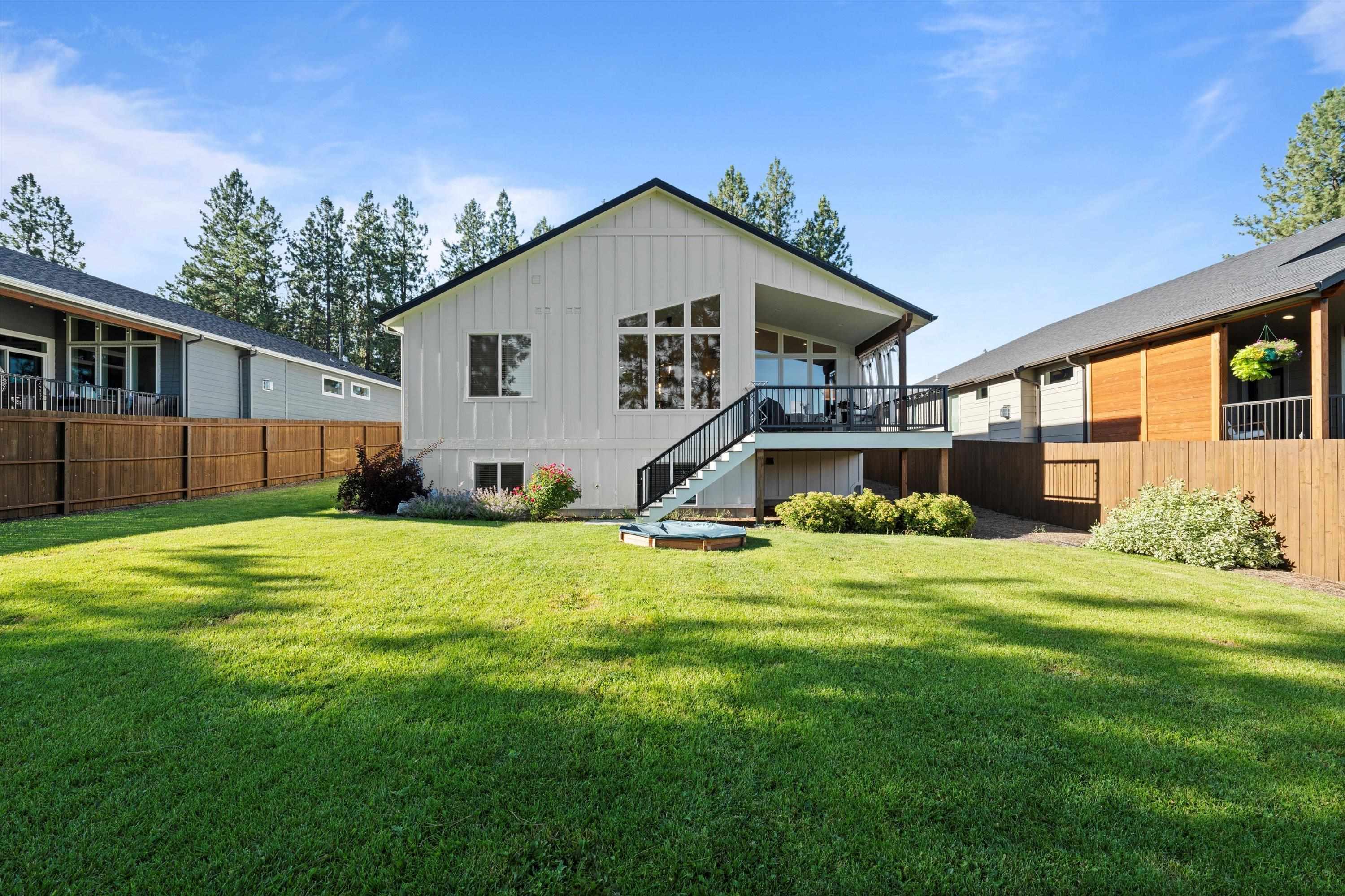 916 E Farwell Rd - Photo 47