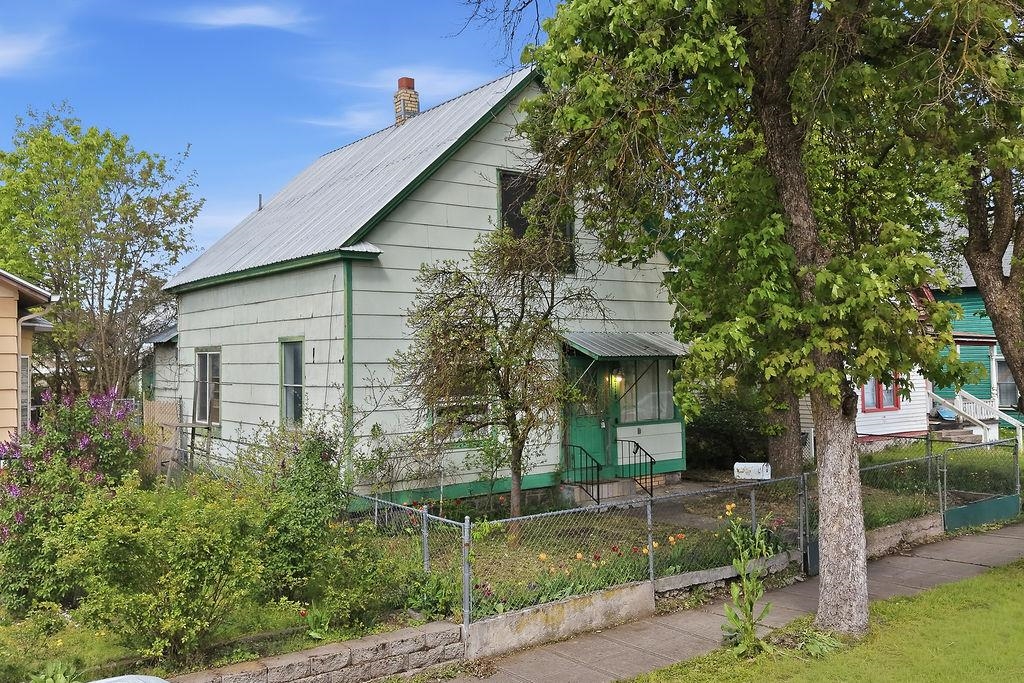 2118 W Mallon Ave - Photo 1