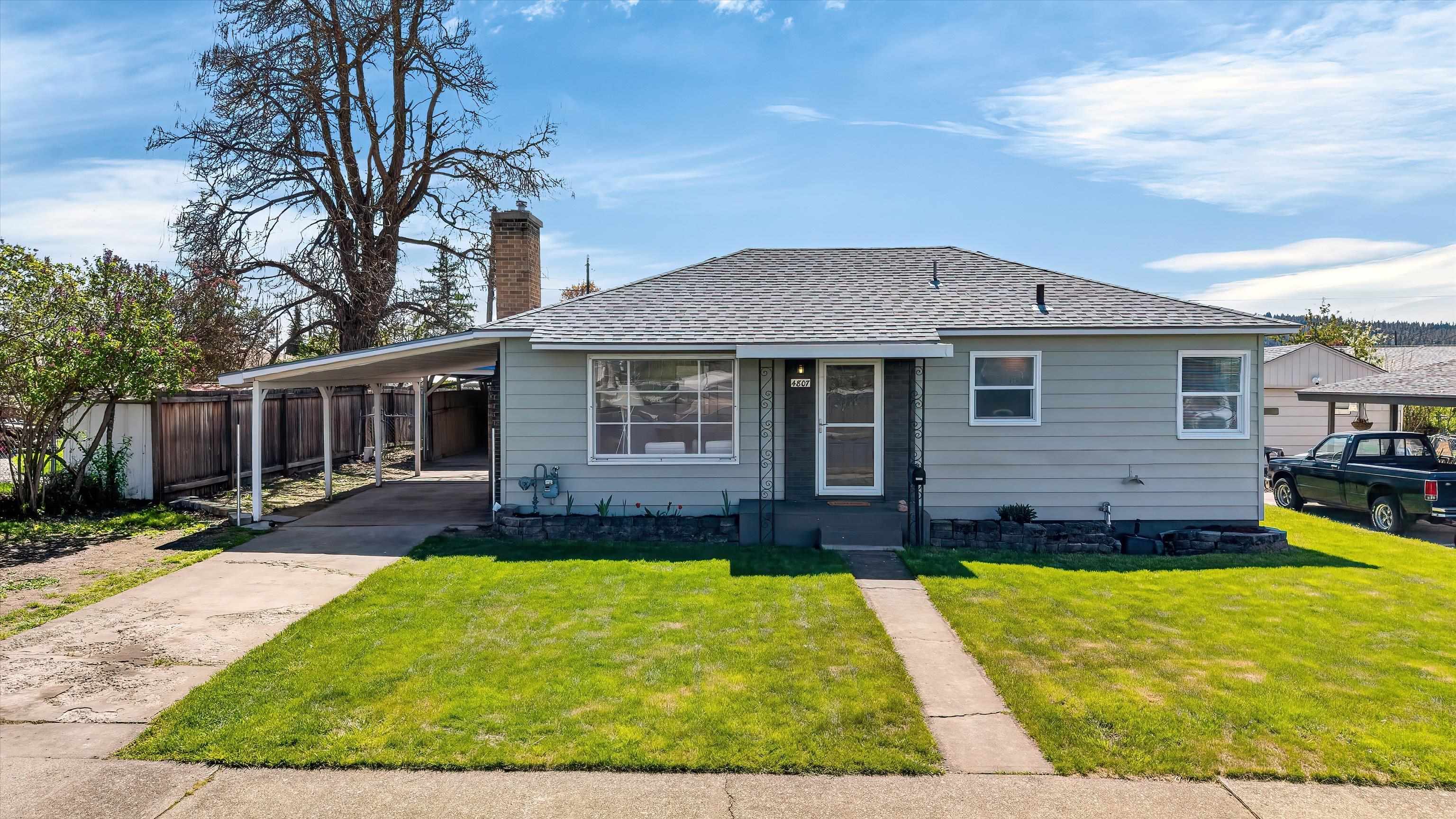 4807 W Hoffman Pl - Photo 1