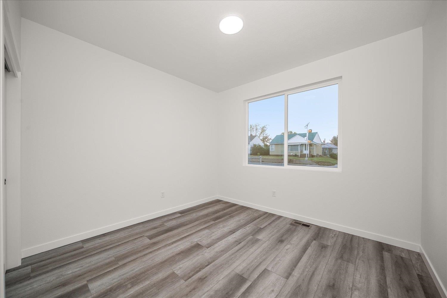 1802 E Wellesley Ave - Photo 16