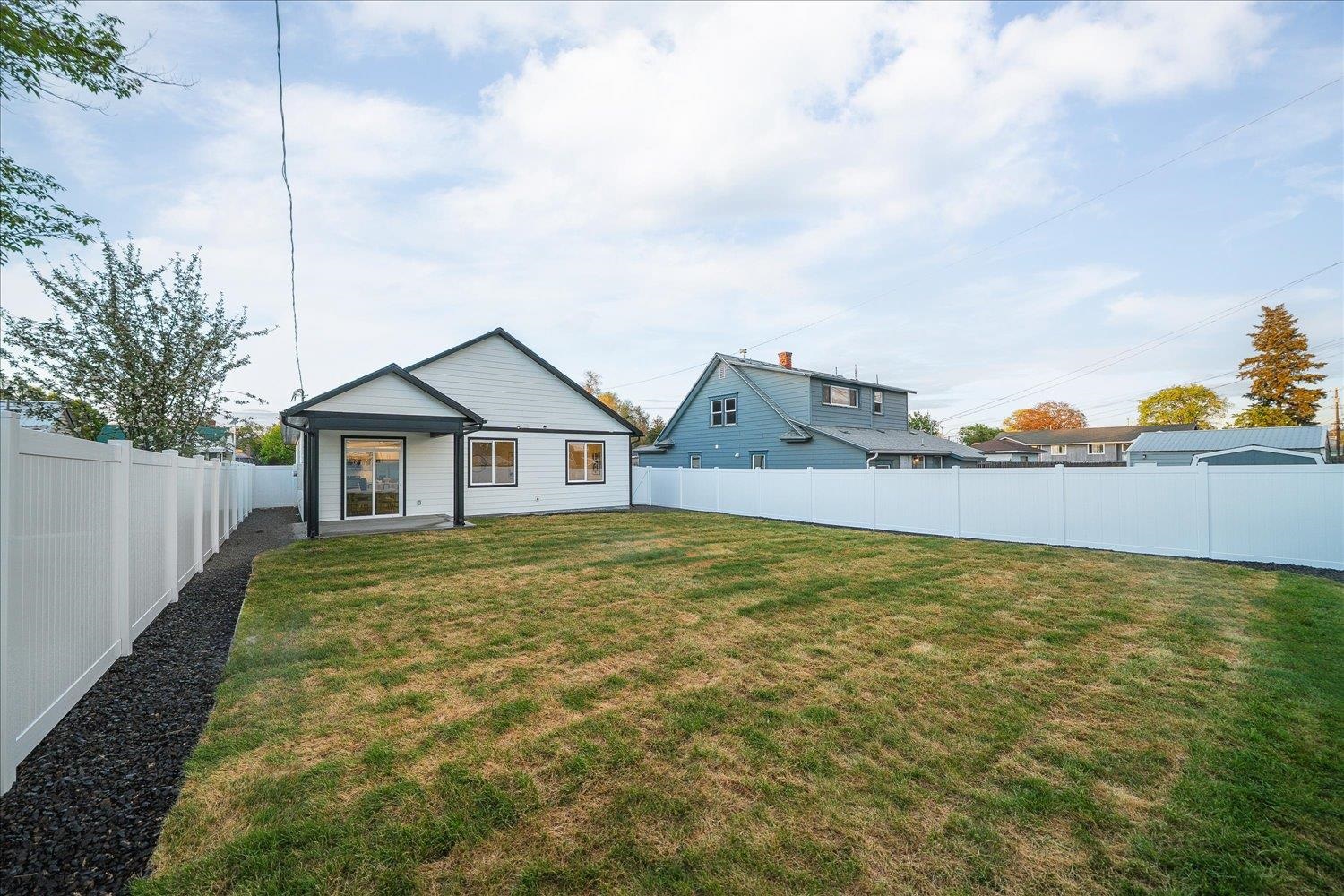 1802 E Wellesley Ave - Photo 24