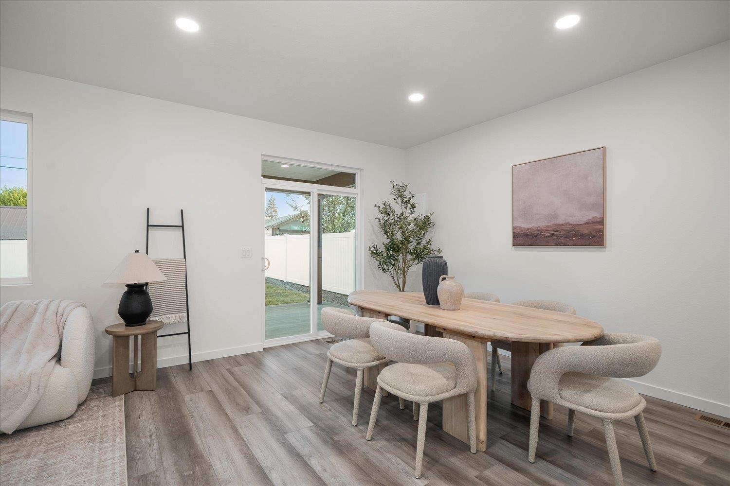 1802 E Wellesley Ave - Photo 9