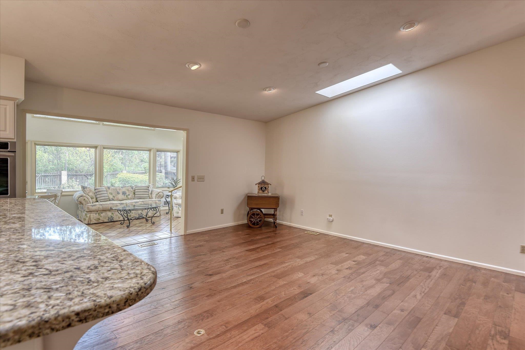 2002 W Regina Ave - Photo 8