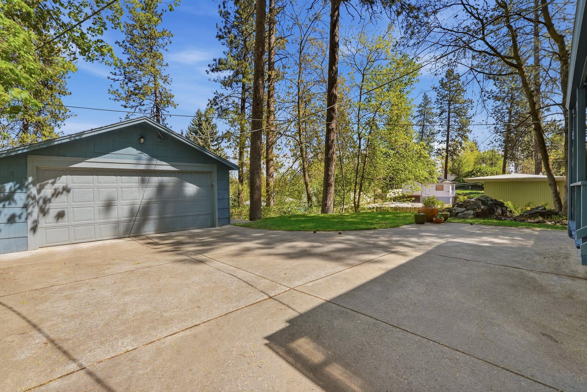 943 E 16th Ave - Photo 35