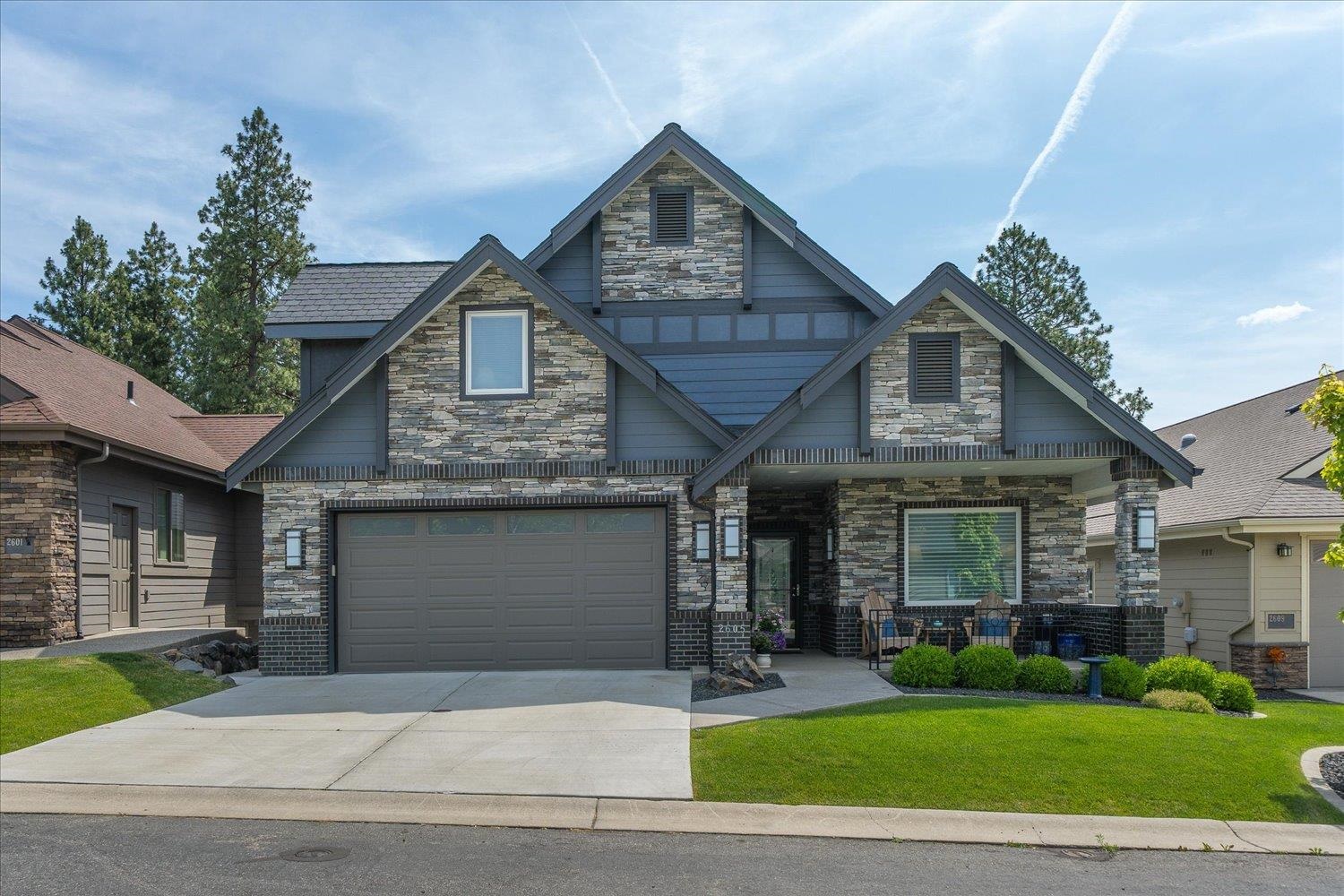 2605 S Cherrytree Ln - Photo 1
